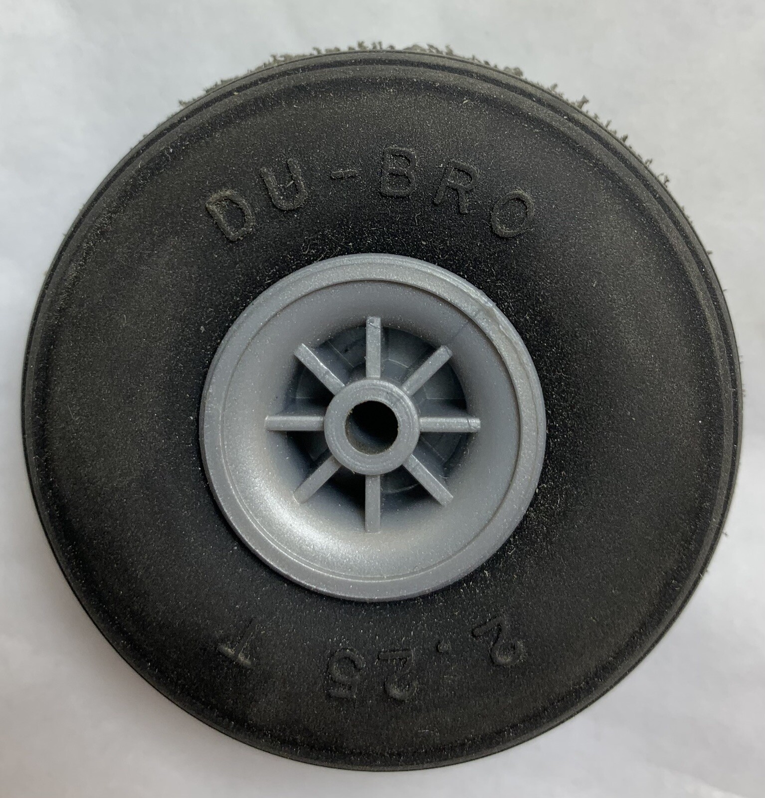 Perfect Du-Bro Lot Model Airplane Rubber Balloon Tires Aluminum Wheels 3/4" 2.25