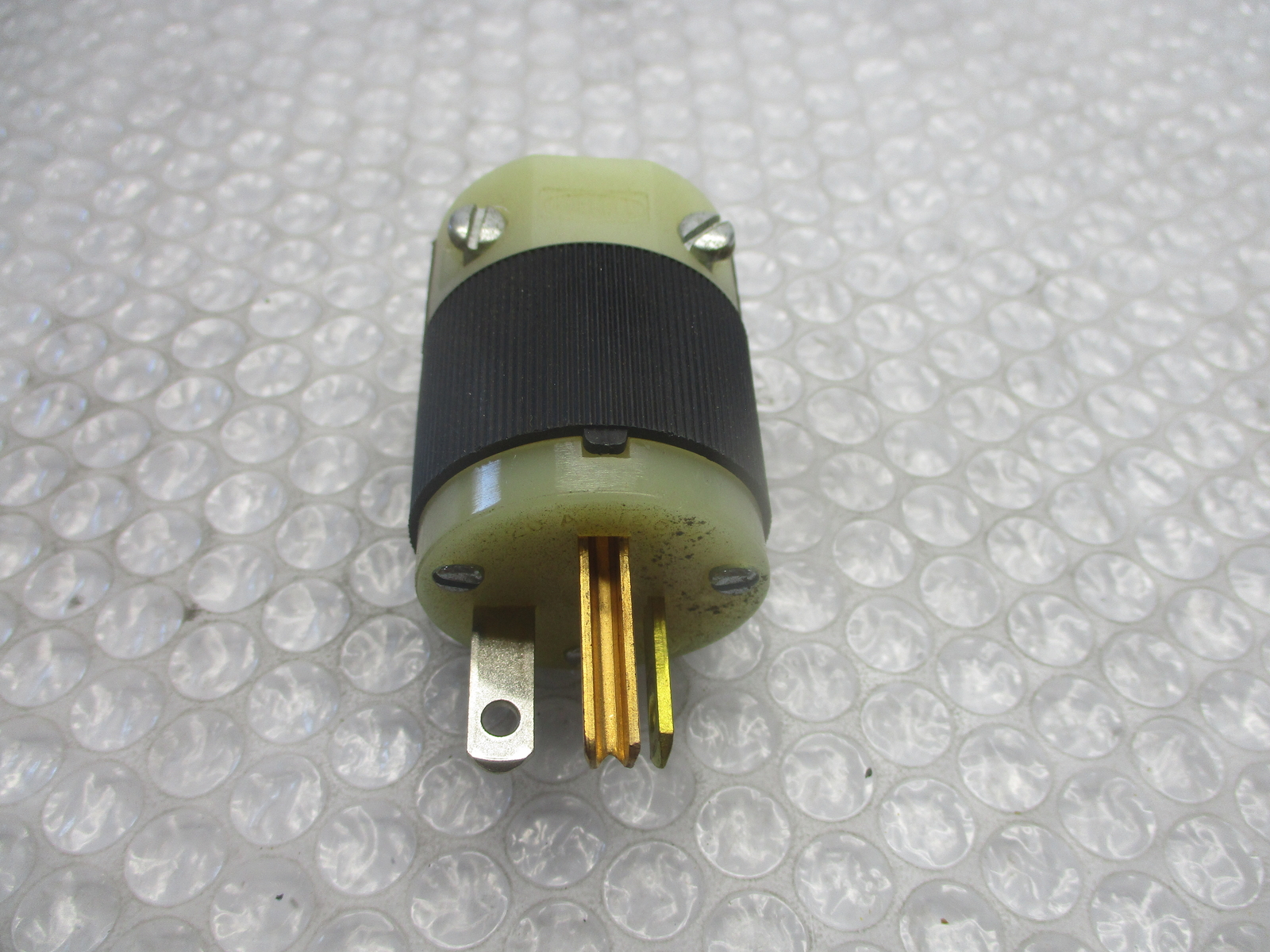 HUBBELL 5366C PLUG NSMP