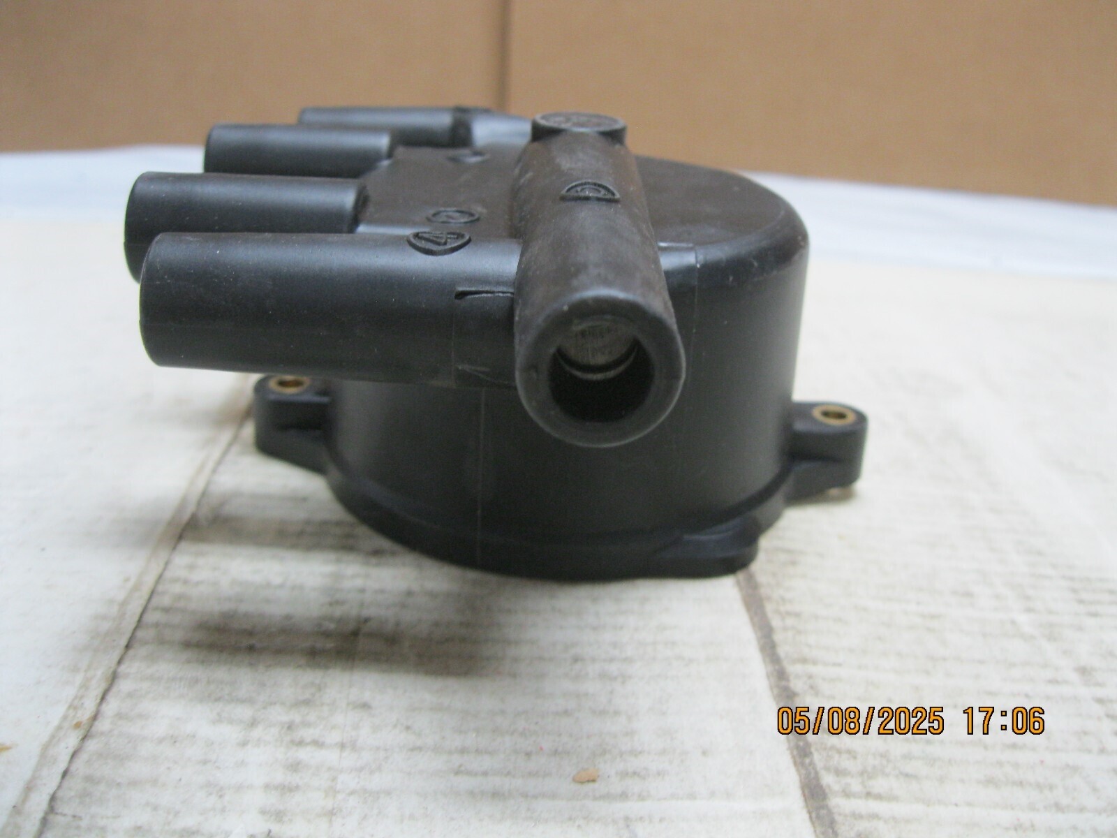 Distributor Cap Standard JH95 (cap only, no screws)