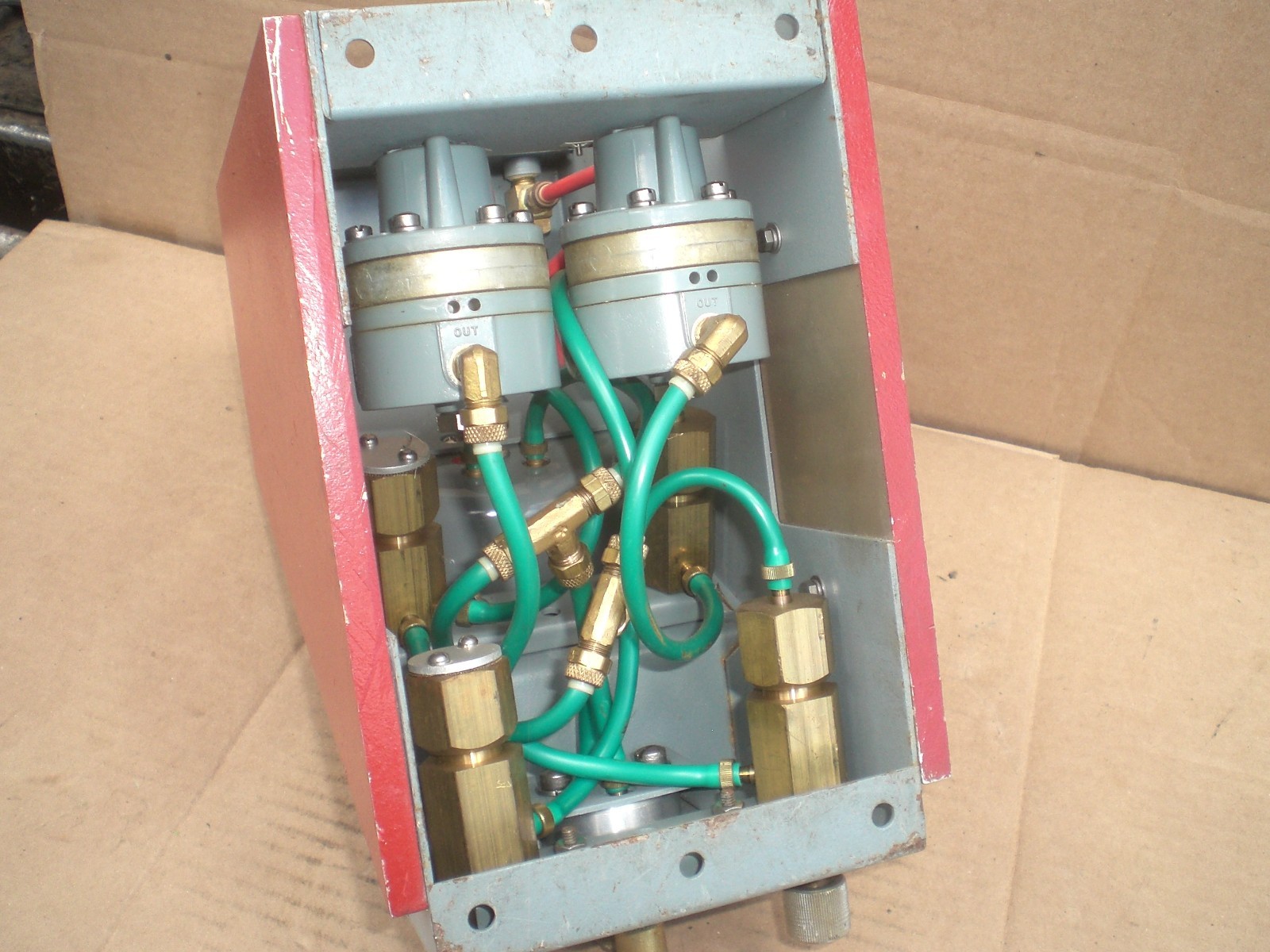 Moore Products precision air gage model 824L