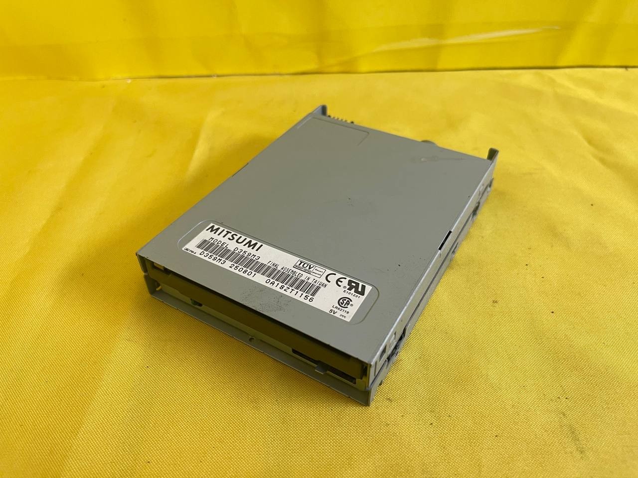 Mitsumi D359M3 3.5" Internal Floppy Disk Drive 5V RE
