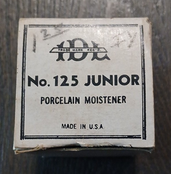 Vintage IDL No. 125 Junior Porcelain Moistener, MPN 125, Made in USA Stamp