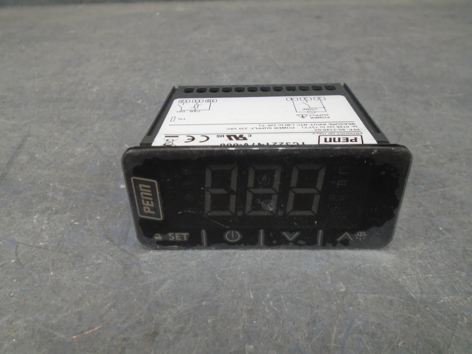 Penn TC3221N7V-000 Temperature Controller NEW