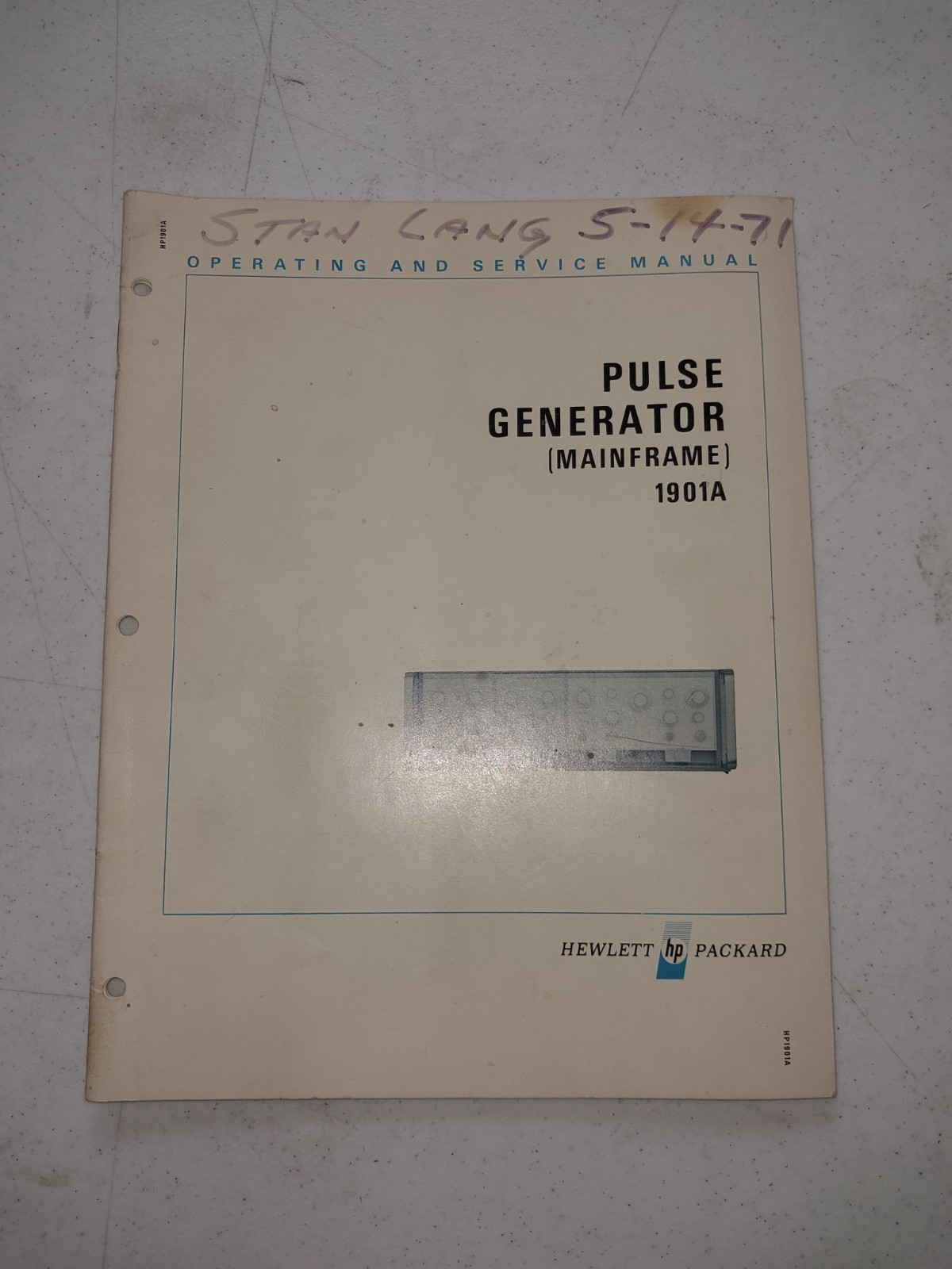 Original HP 1901A pulse generator operating and service manual 01901-90901