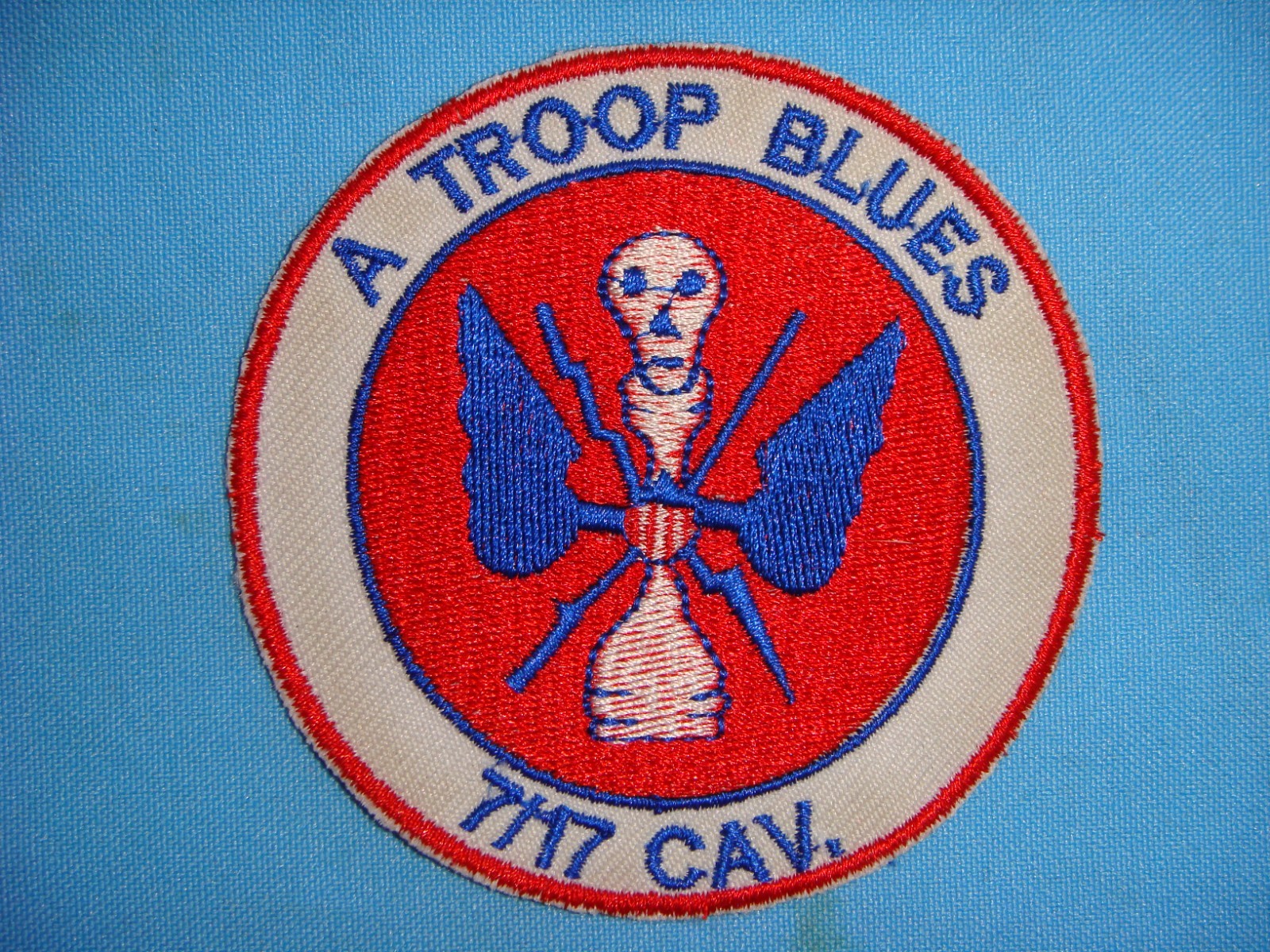 VIETNAM WAR PATCH, US A TROOP 7th SQUADRON 17th AIR CAVALRY REGIMENT " BLUES "