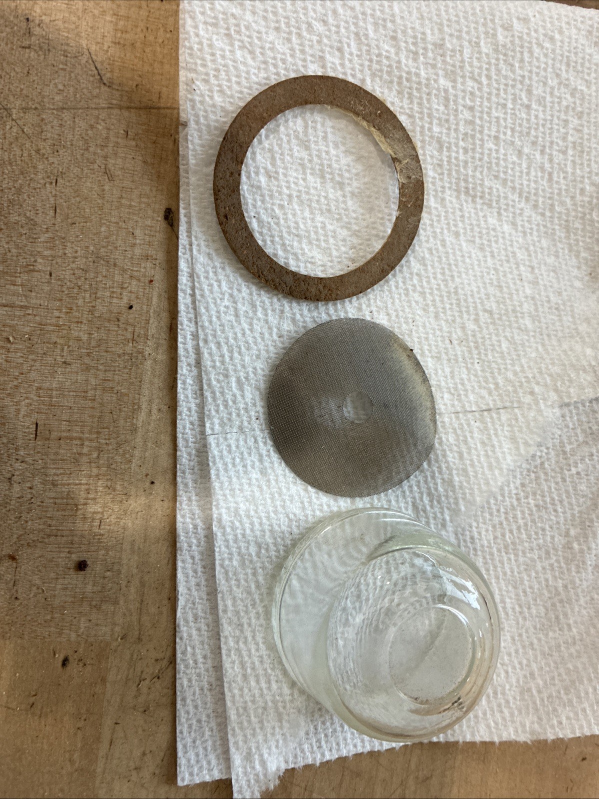 Genuine Wisconsin Fuel Strainer Part # LQ32