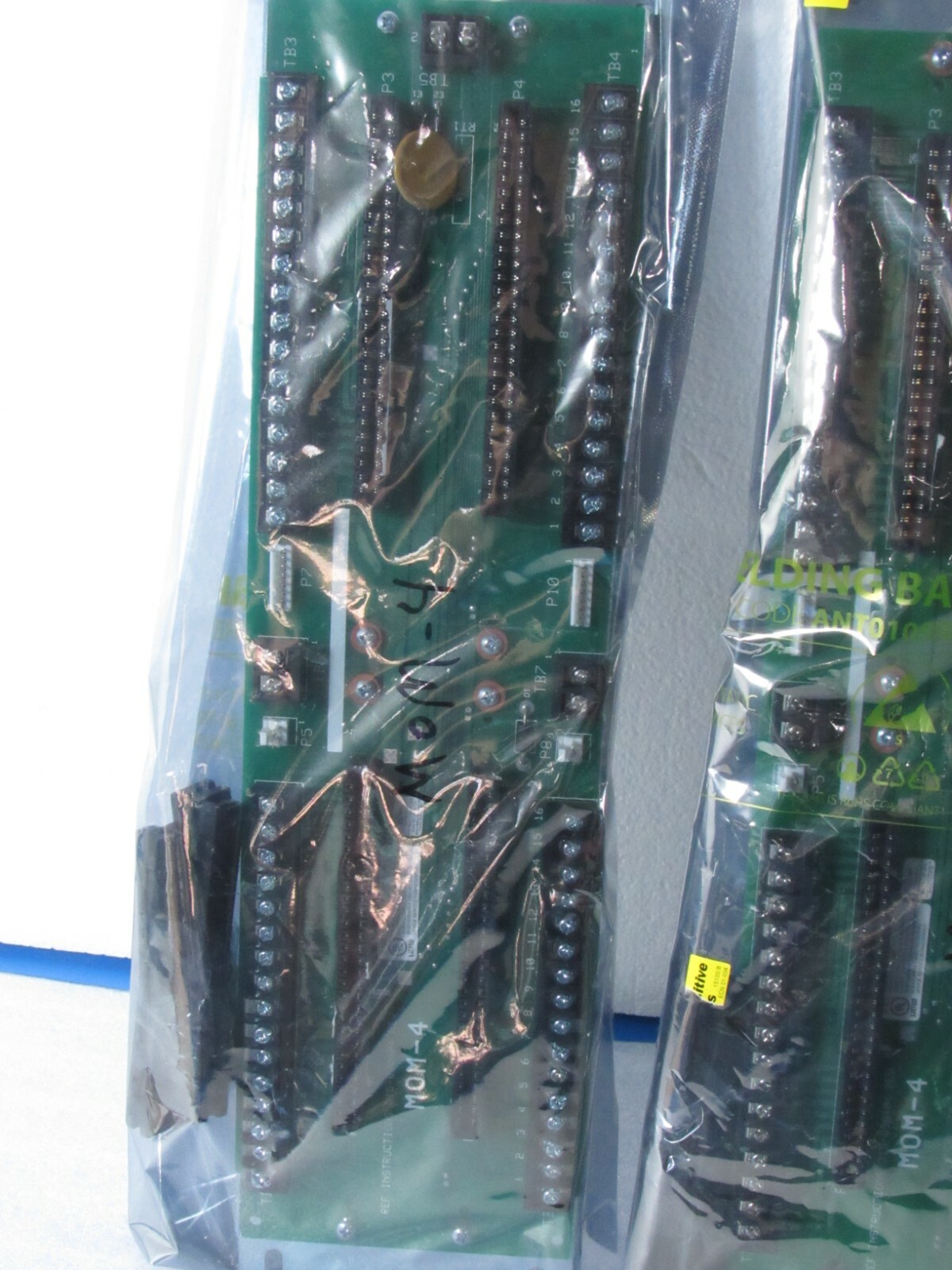 Siemens MOM-4 MXL Option Module Card Cage [CJJH]