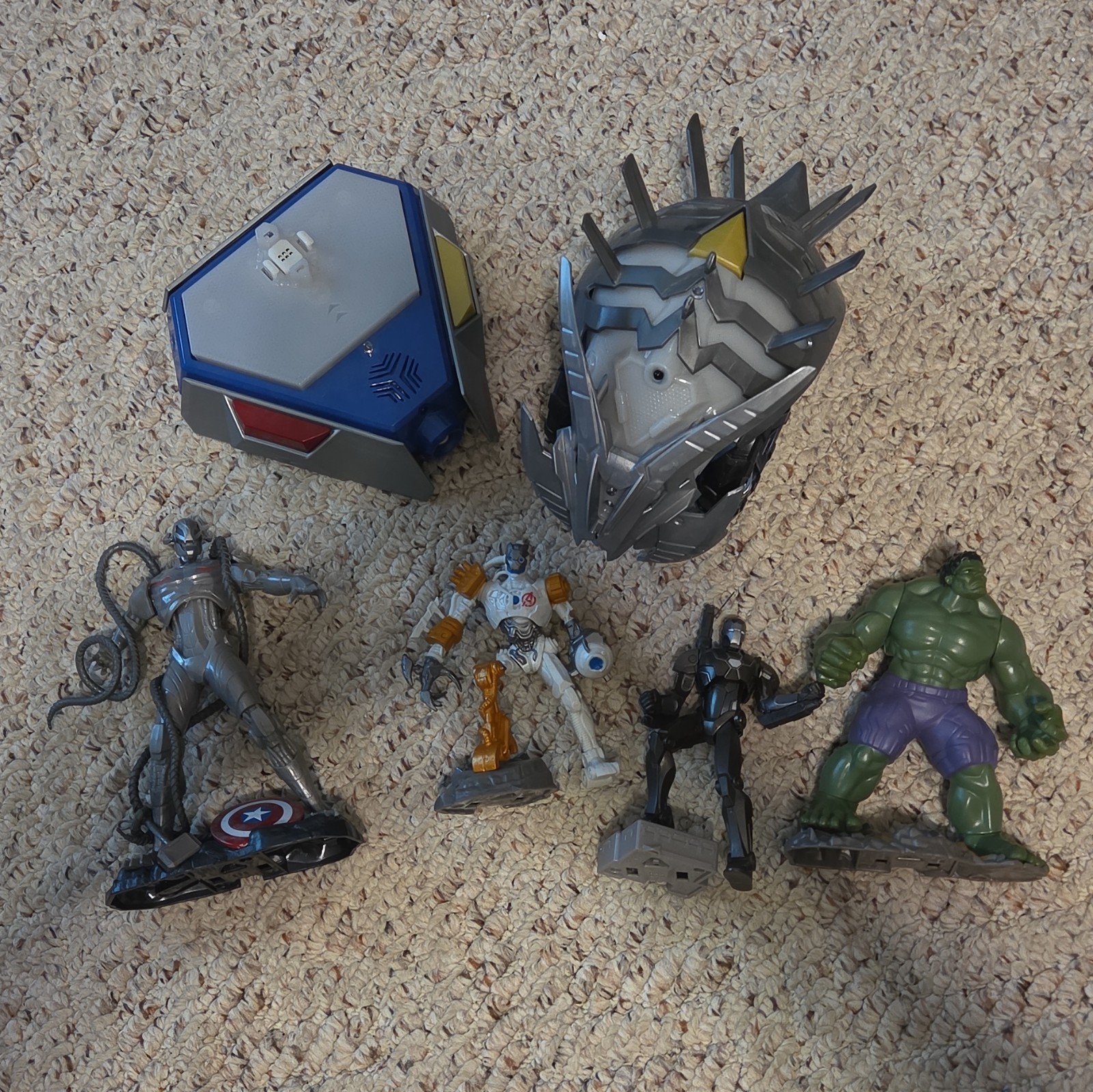 Hasbro Playmation Avengers Lab Toys to Life Lot of Characters and Base