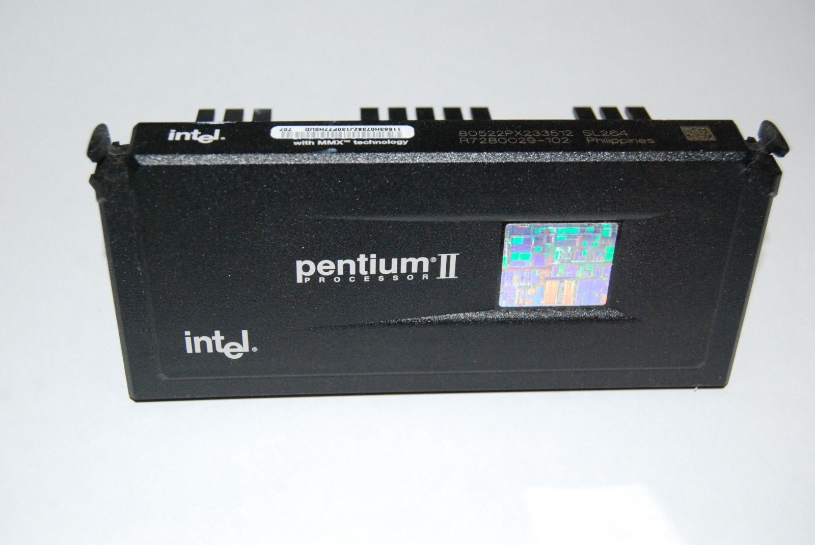 Intel Pentium II slot 1 233 MMX processor with heat sink