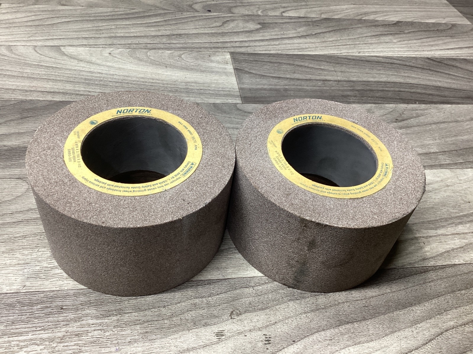 LOT OF 2 Norton 53A80-K8VH Grinding Wheel #116D126PR5*SI