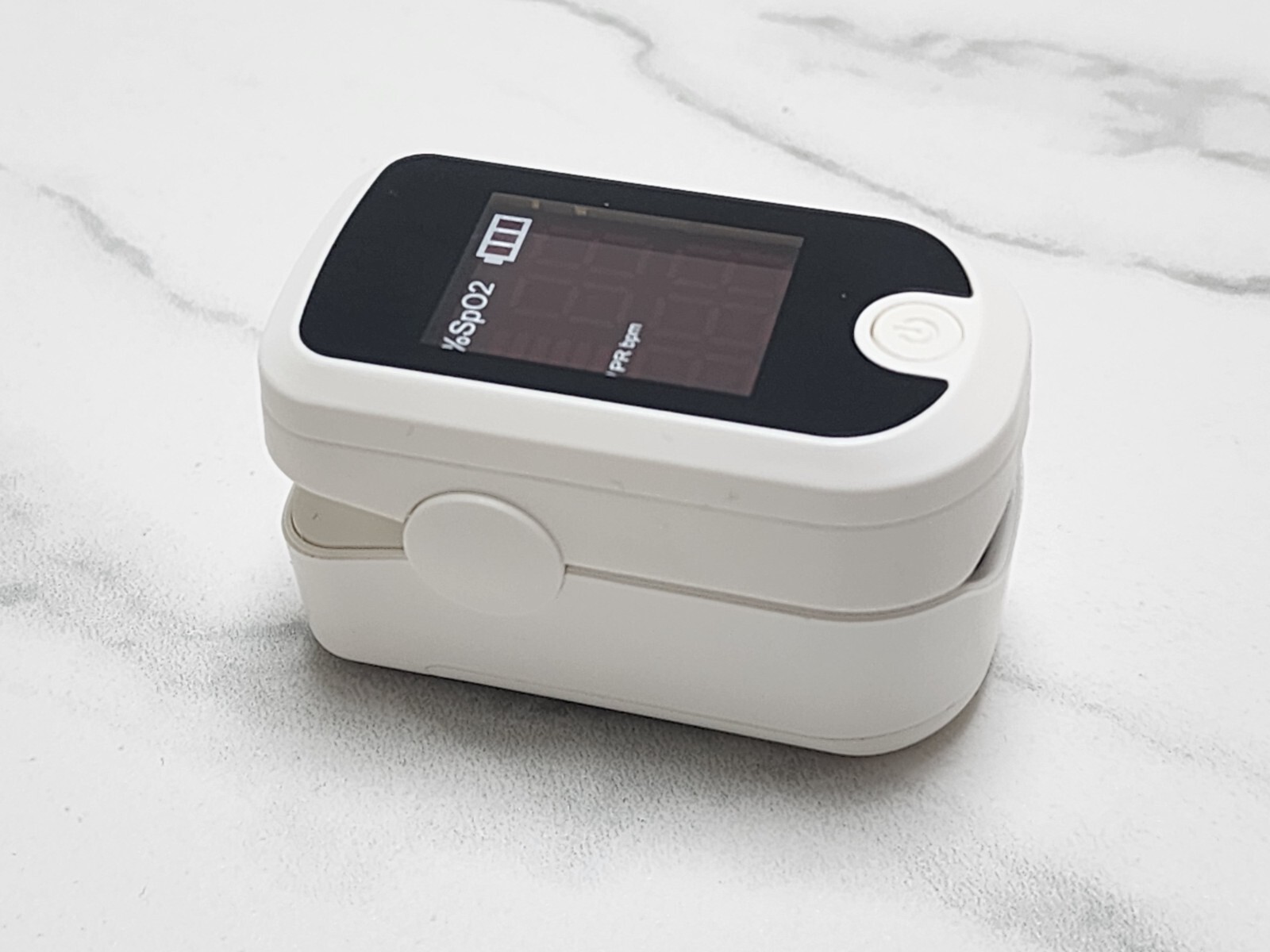 Fingertip Pulse Oximeter, Accurate And Fast Sp02 & Heart Rate Reading 