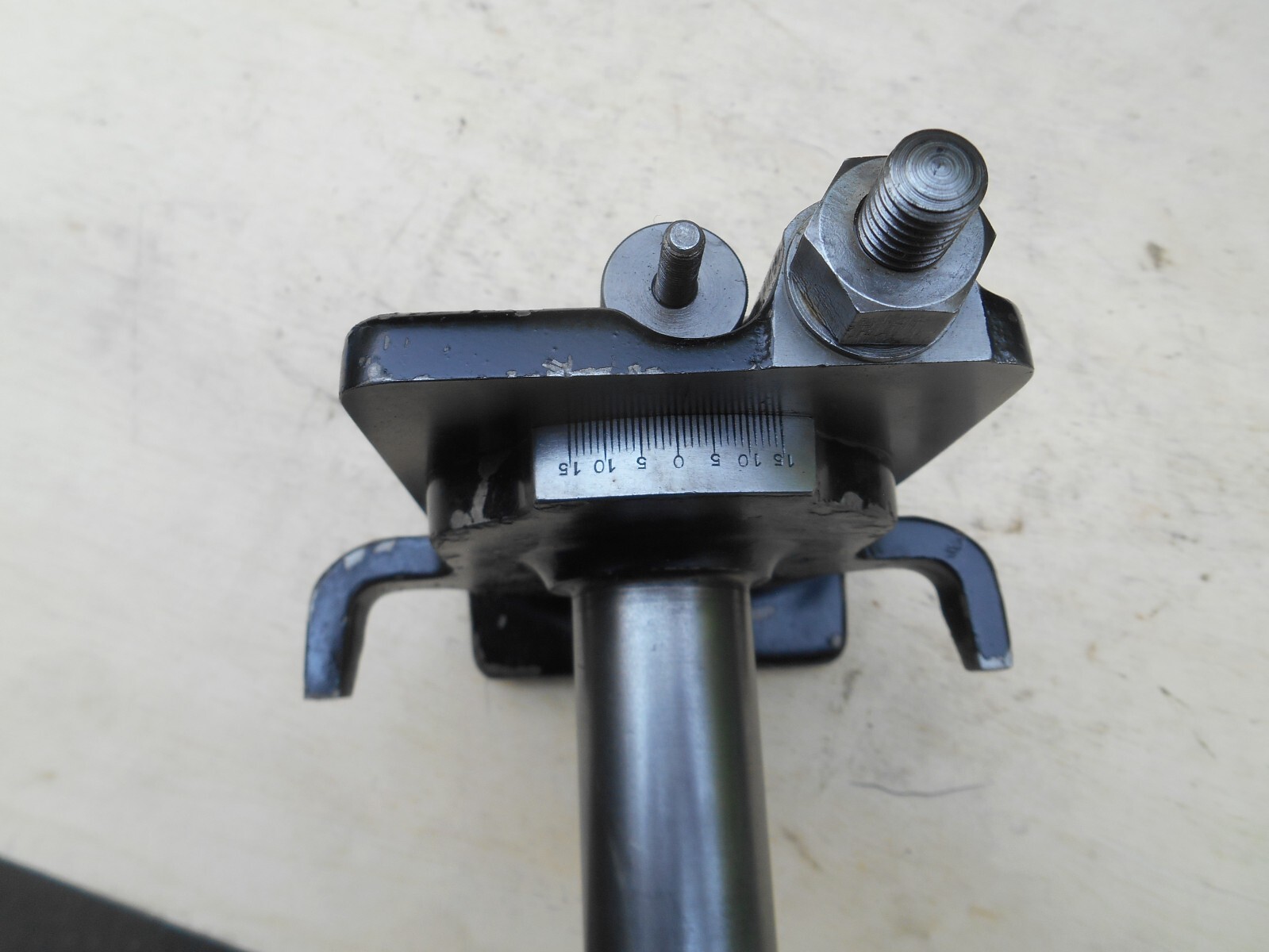 DUMORE GRINDER MODEL TG , PART OF THREAD GRINDING ATTACHMENT