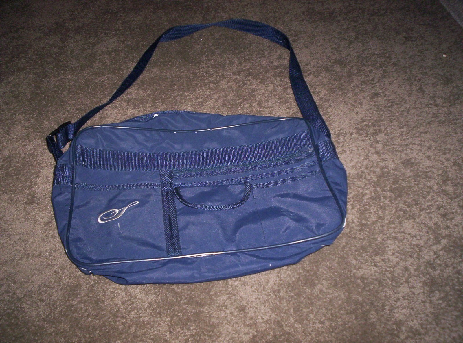 Set 4 Vinyl Travel Bags with Monogram "S" on all four