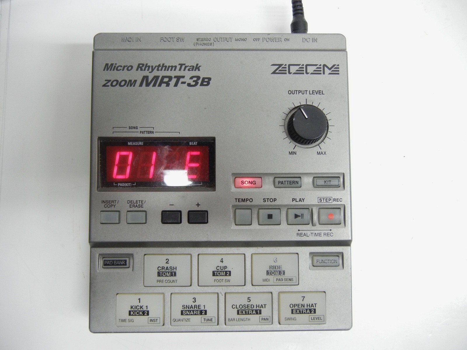 ZOOM MRT-3B  Rhythm Machine Drum Machine Compact Percussion Sequencer
