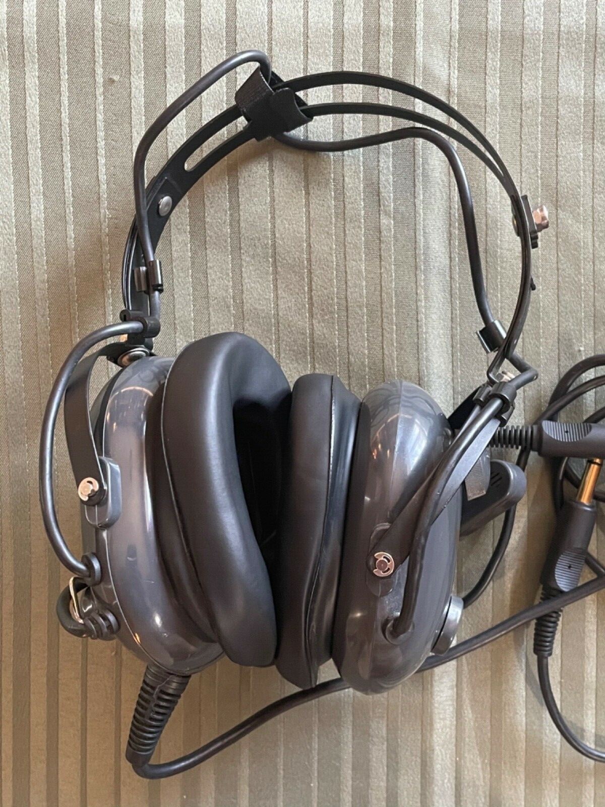 Vintage Avcomm Aviation Headset