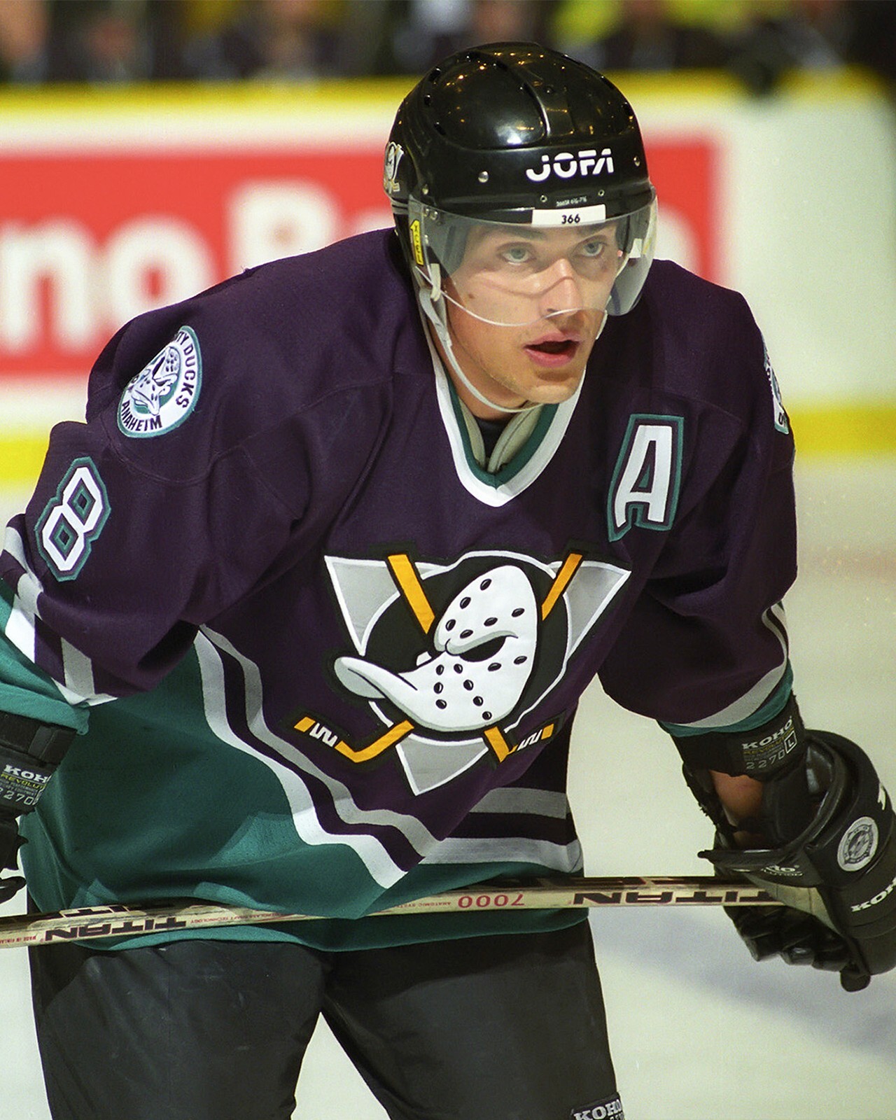 Teemu Selanne Stare Mighty Ducks of Anaheim 8x10 Vintage NHL Hockey Photo