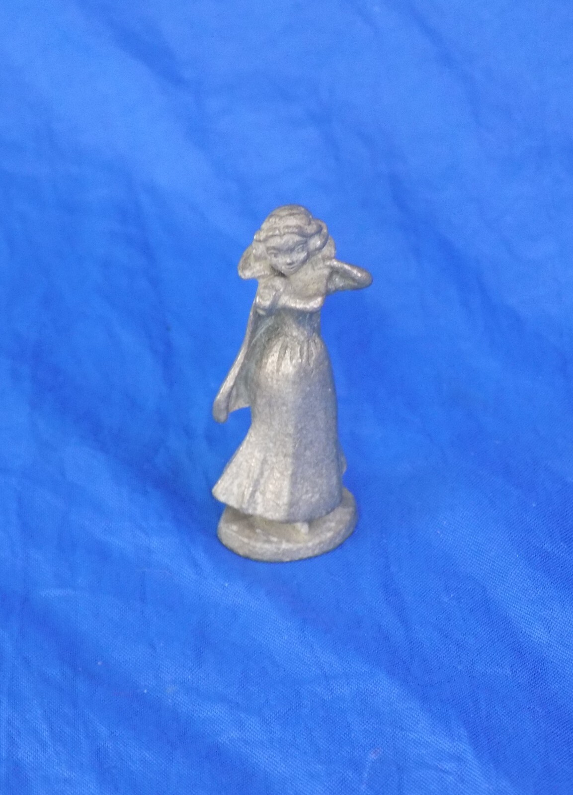 Monopoly The DISNEY EDITION Snow White Mover Metal Token Vintage 2001