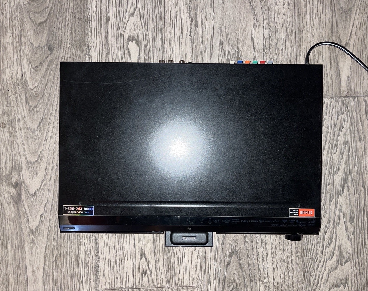 WORKING 2010 LG Model LHB335 Blu-ray Home Theater HDMI 1080p Full HD - iPod Dock