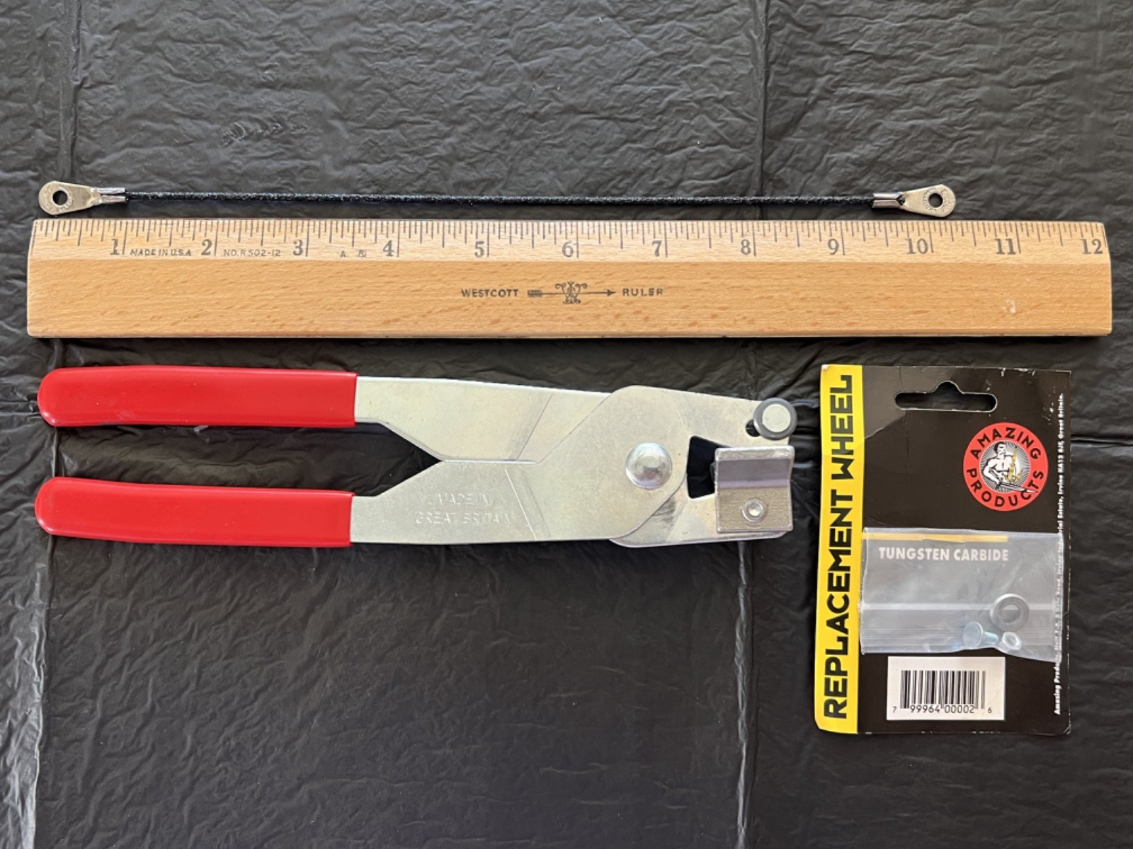 The Amazing Tile and Glass cutter made in Great Britain Pre-owned but NEVER used