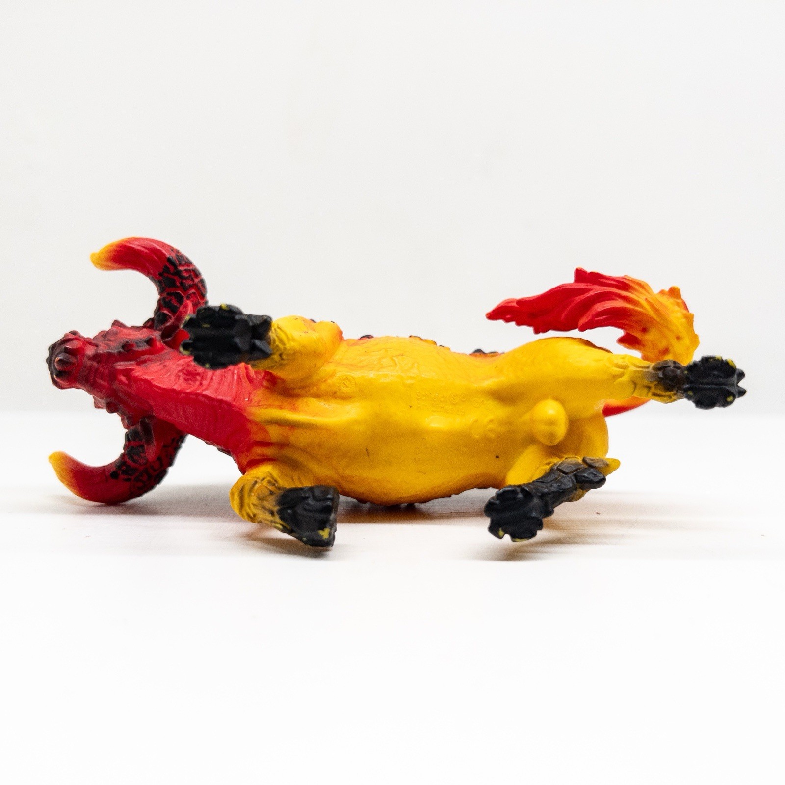 Schleich #42493 Eldrador Creatures FIRE BULL Figure