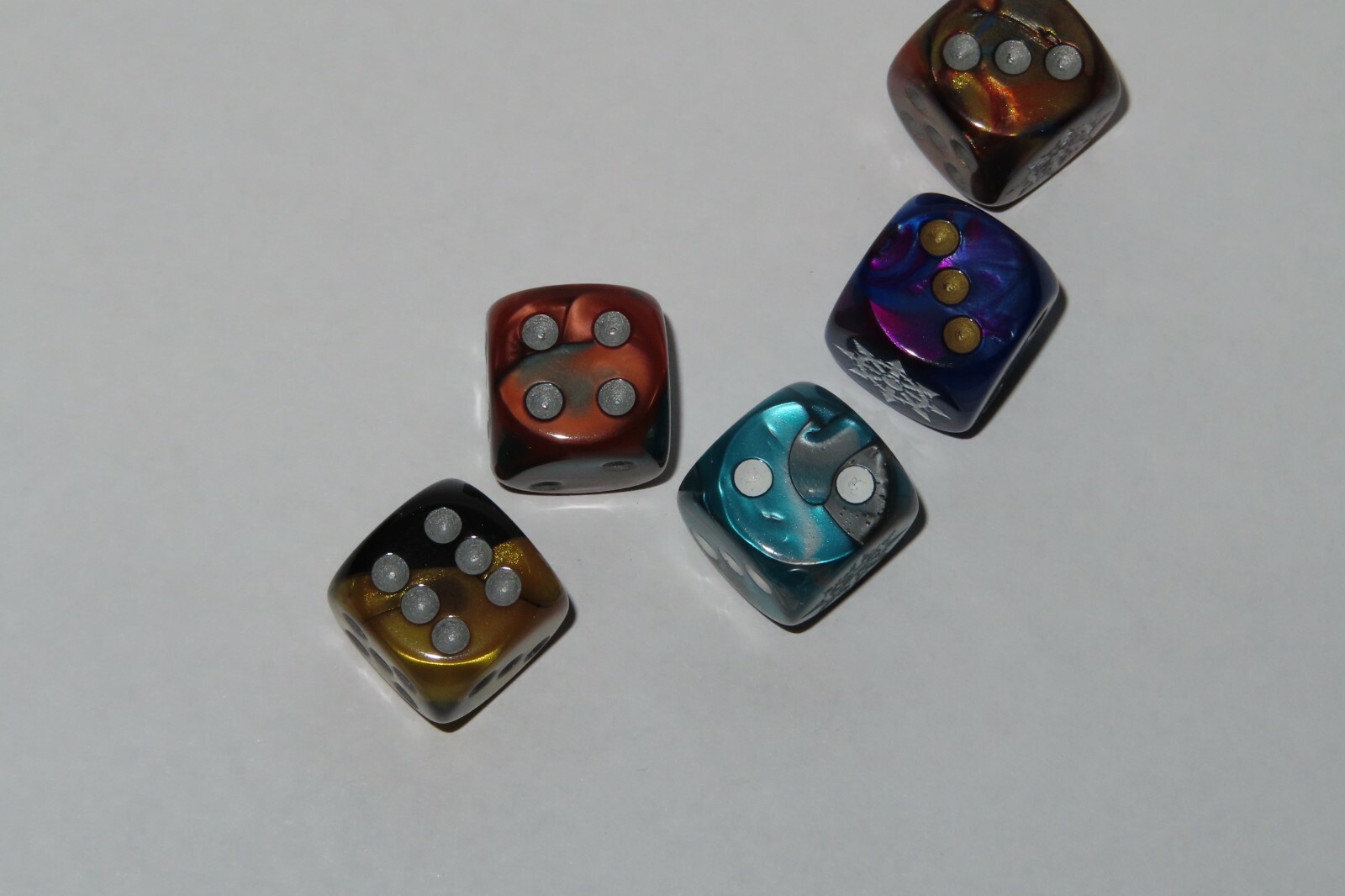 x5 Chaos Star Marbled dice. Chessex unknown