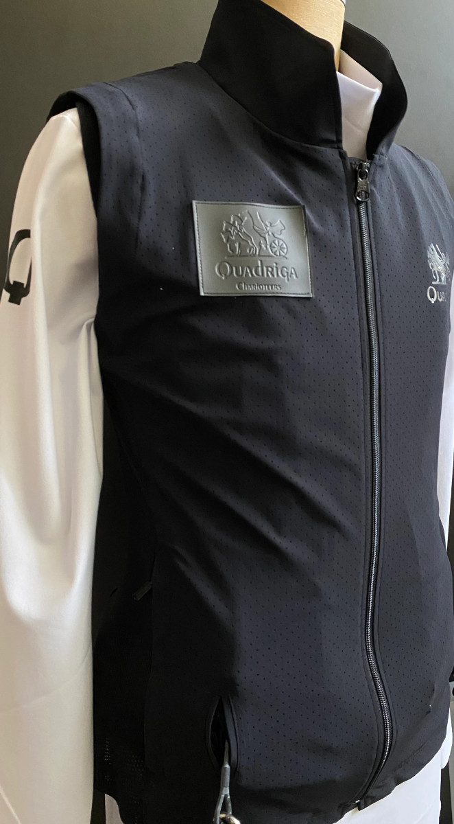 Quadriga [EYELET] Unisex Vest with Stand Collar