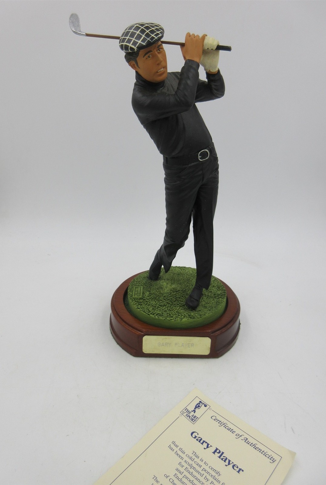 GARY PLAYER Porcelain Figurine The Art of Sport England great detail w/ base