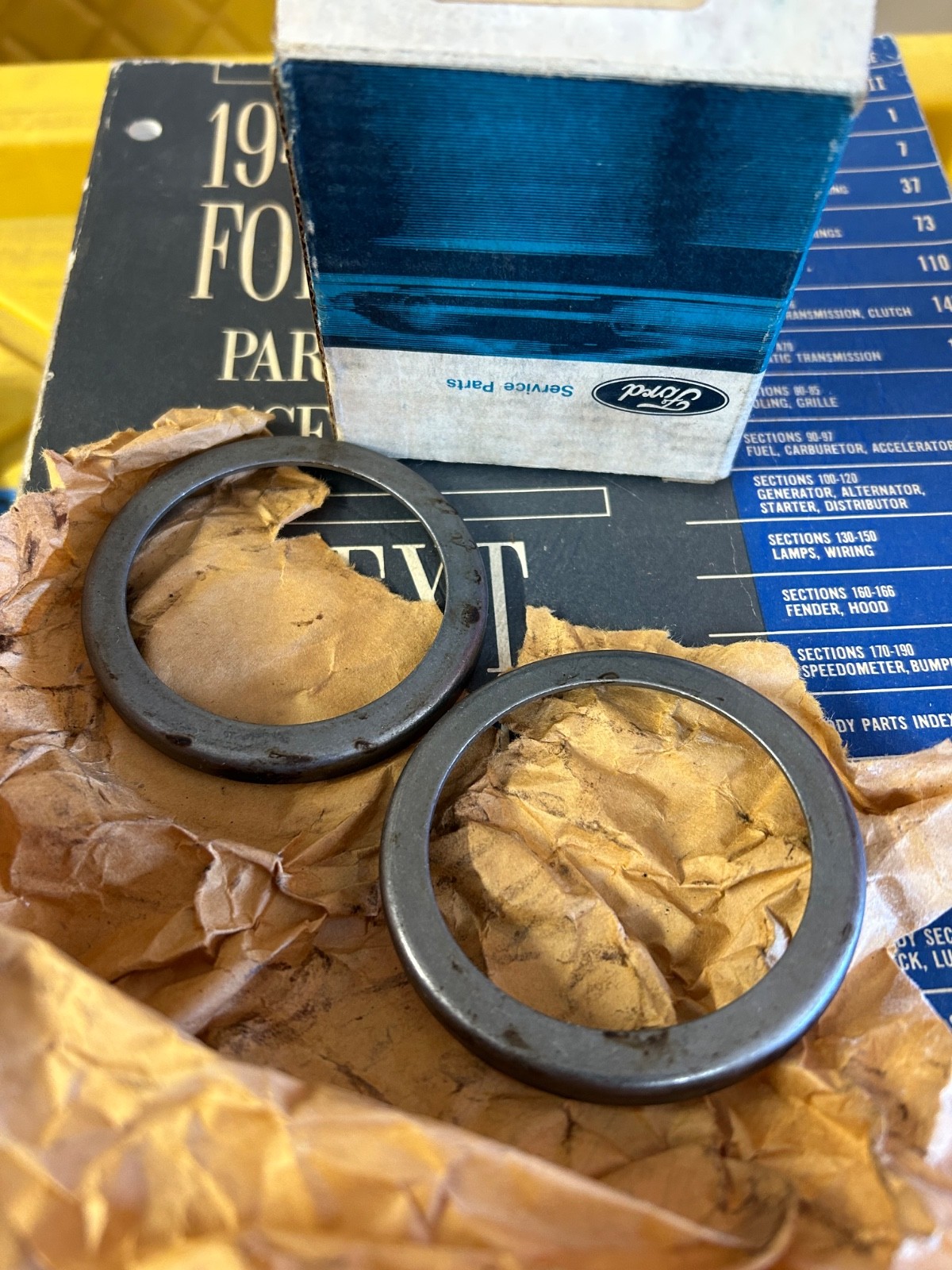 NOS 1964 - 1972 Ford F100 F250 Bronco 4x4 Lockout Retainers C4TZ-1A055-B - Pair