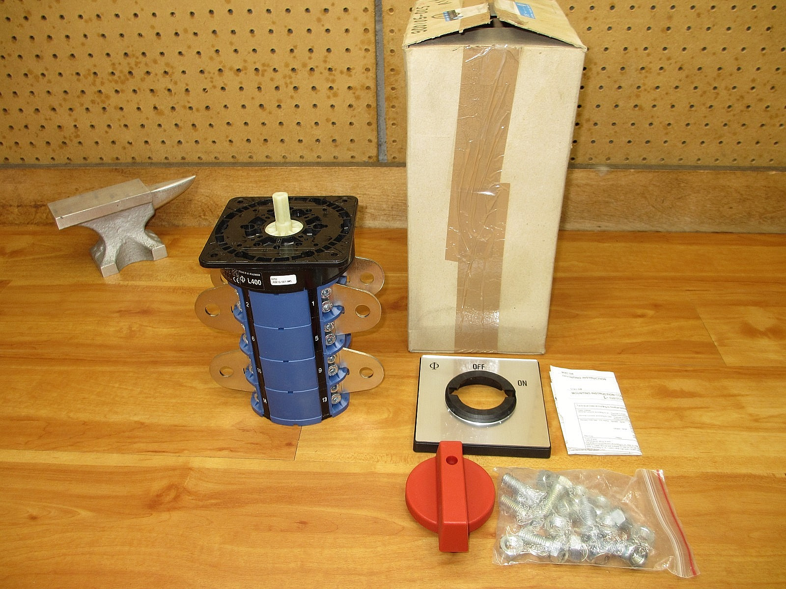 Kraus & Naimer L400 A202 *NEW* Rotary Switch L400-A202-600 Motor Disconnect