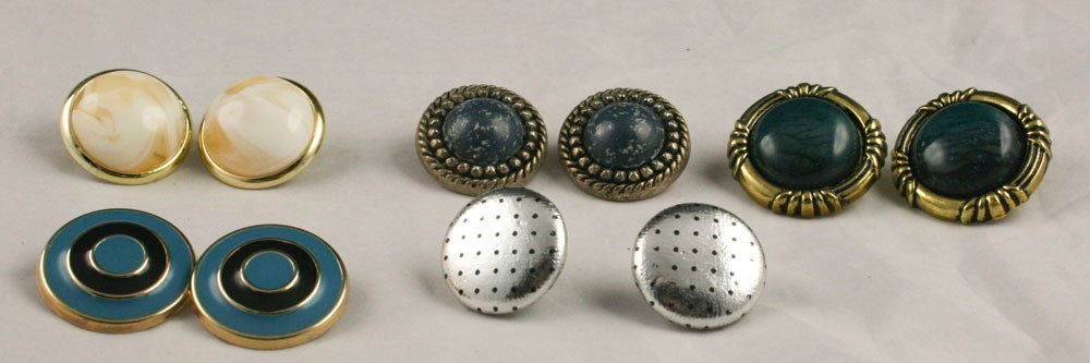 Vintage Lot Of 10 Pieces Of Earrings For Repair Reuse Retro Used C2G22