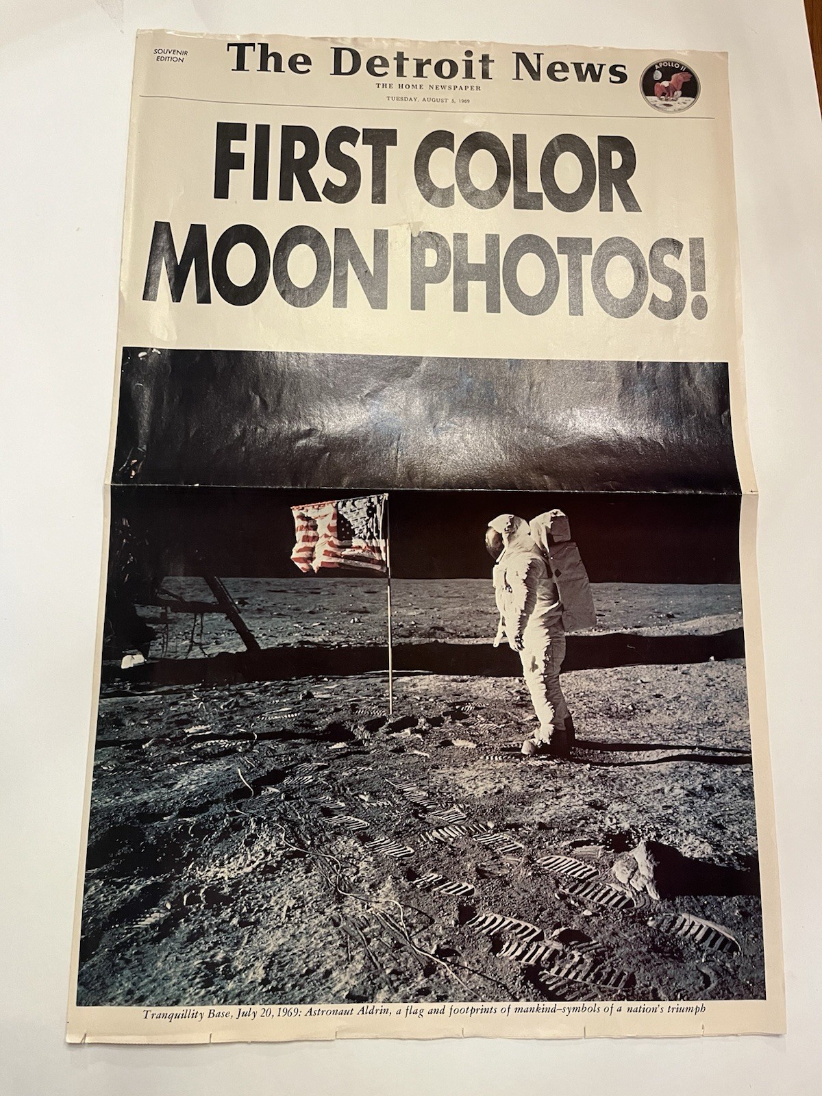 First Color Photos of Moon Detroit News August 5th 1969 Apollo 11 Souvenir Ed.