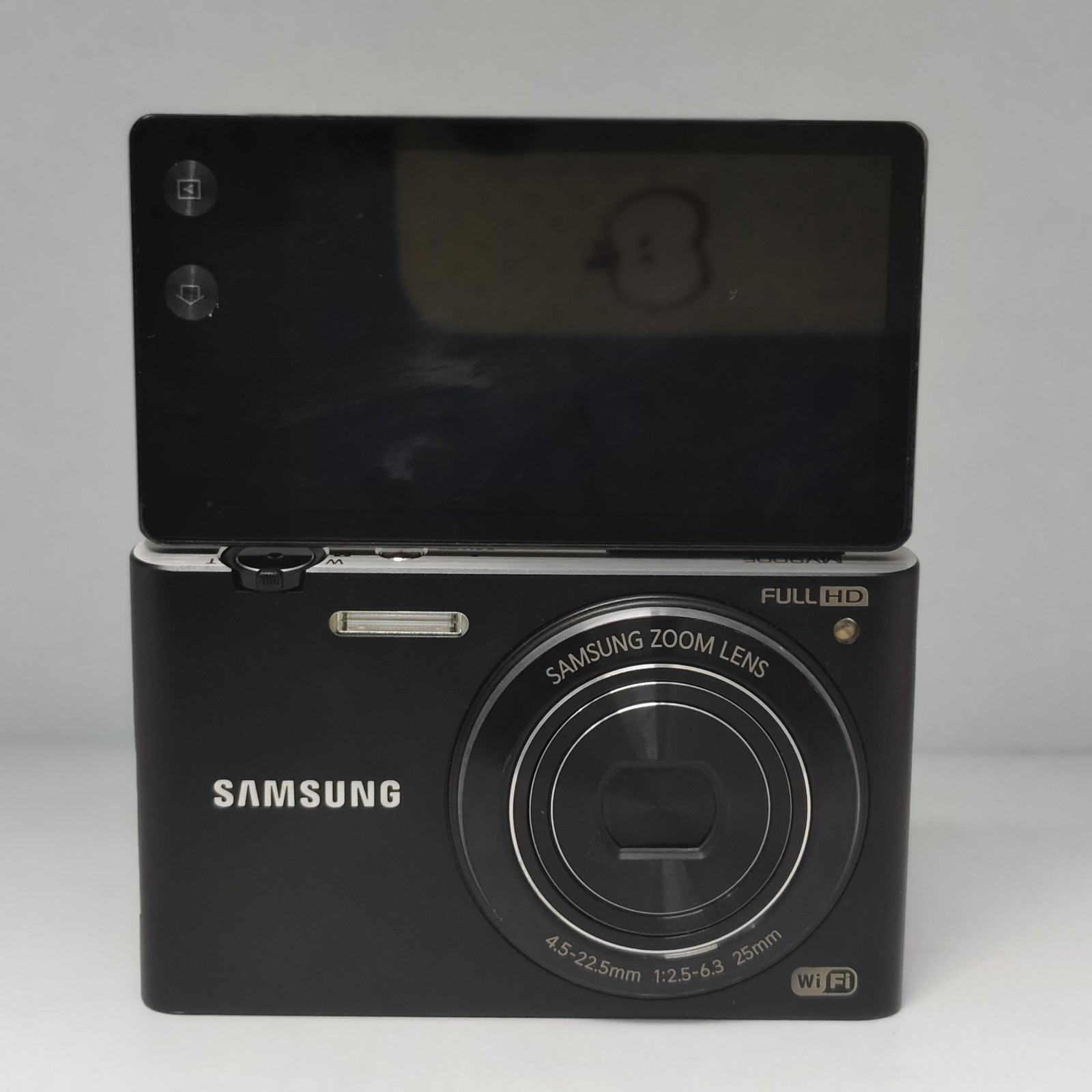 Samsung MV900f 16.3 MP 5x Optical Zoom Flip-out Vlog Digital Camera Black 90%New