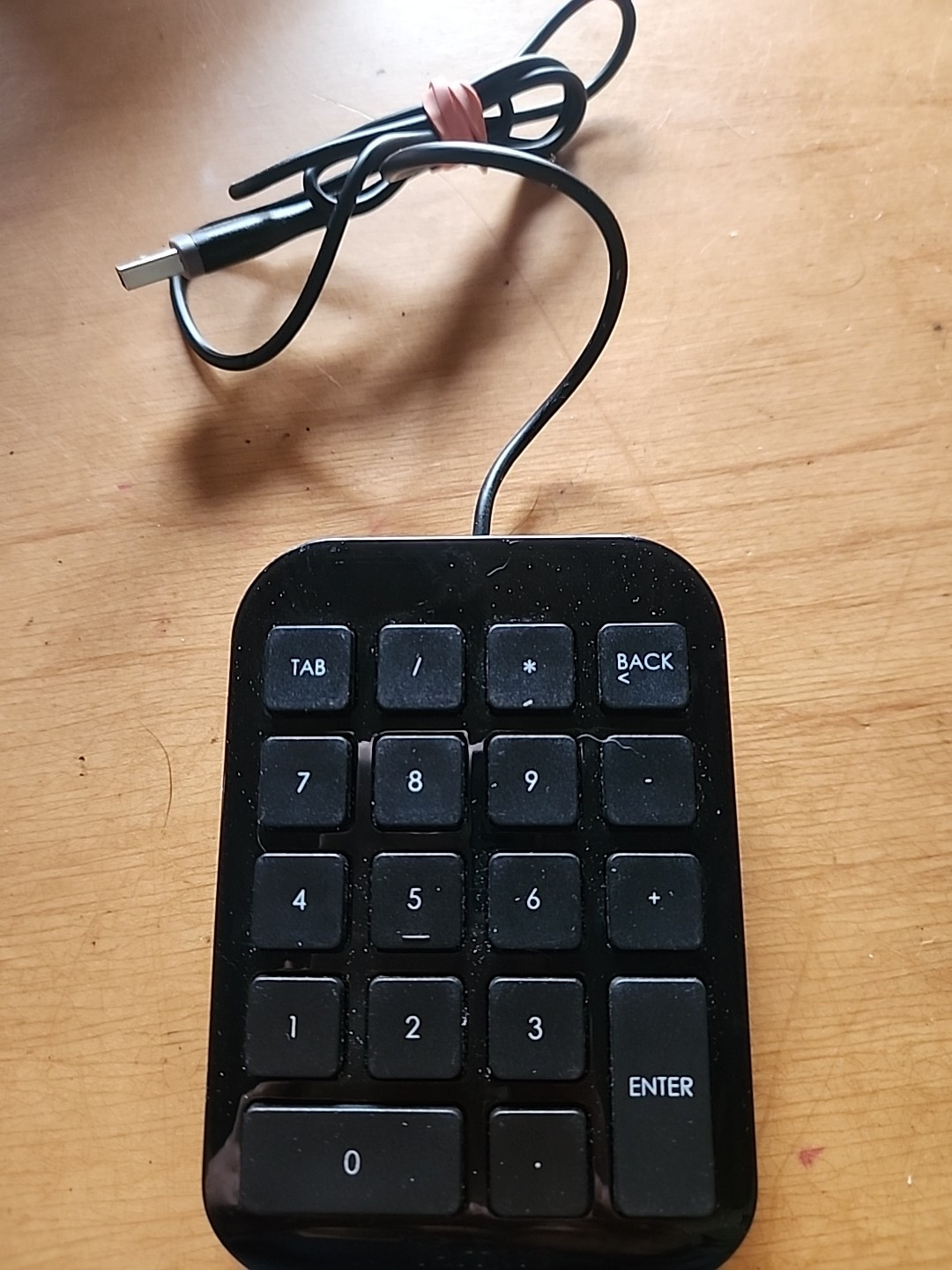 Targus AKP10US USB Wired Numeric Keypad - Sleek Black Portable Slim Numpad PC