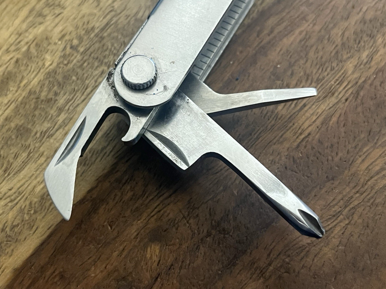 Generic Multitool Stainless Steel Knife Fish Scaler Pliers, w\Sheath
