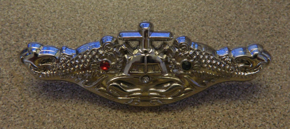 S.S.R.N. SEAVIEW "VOYAGE TO THE BOTTOM OF THE SEA" SUBMARINE BADGE- S. SILVER