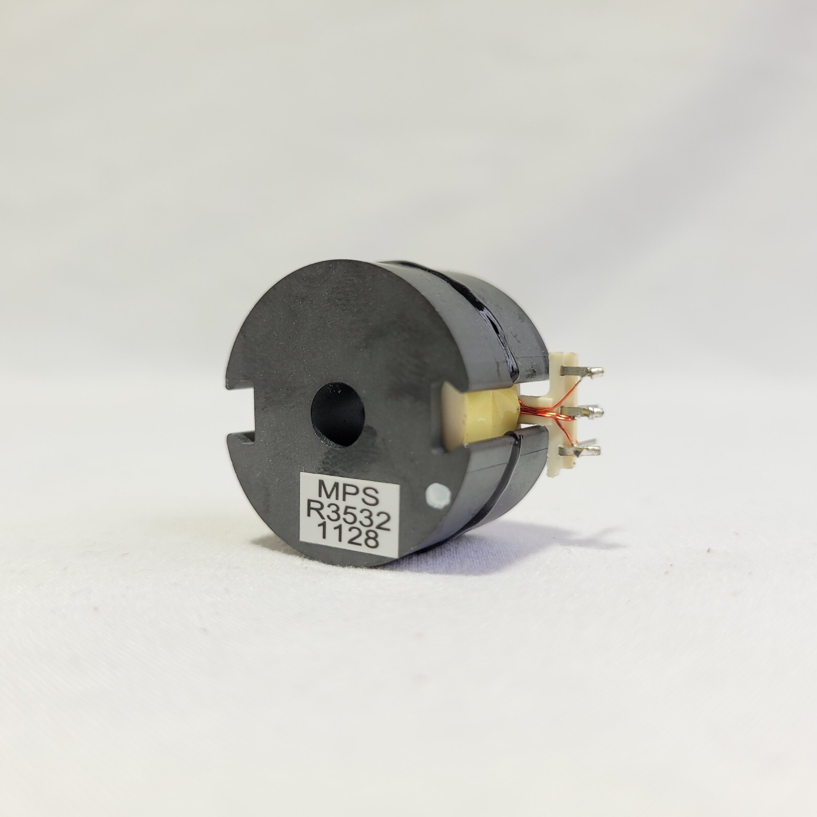 Lot Of 24 MPS R3532 Video Isolation Transformers