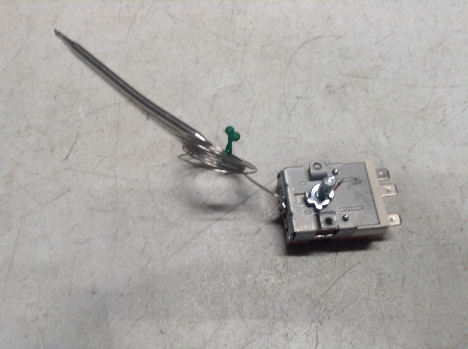 MULTICOMP TS-090S R Capillary Thermostat, 0-90 DEG C, 20A
