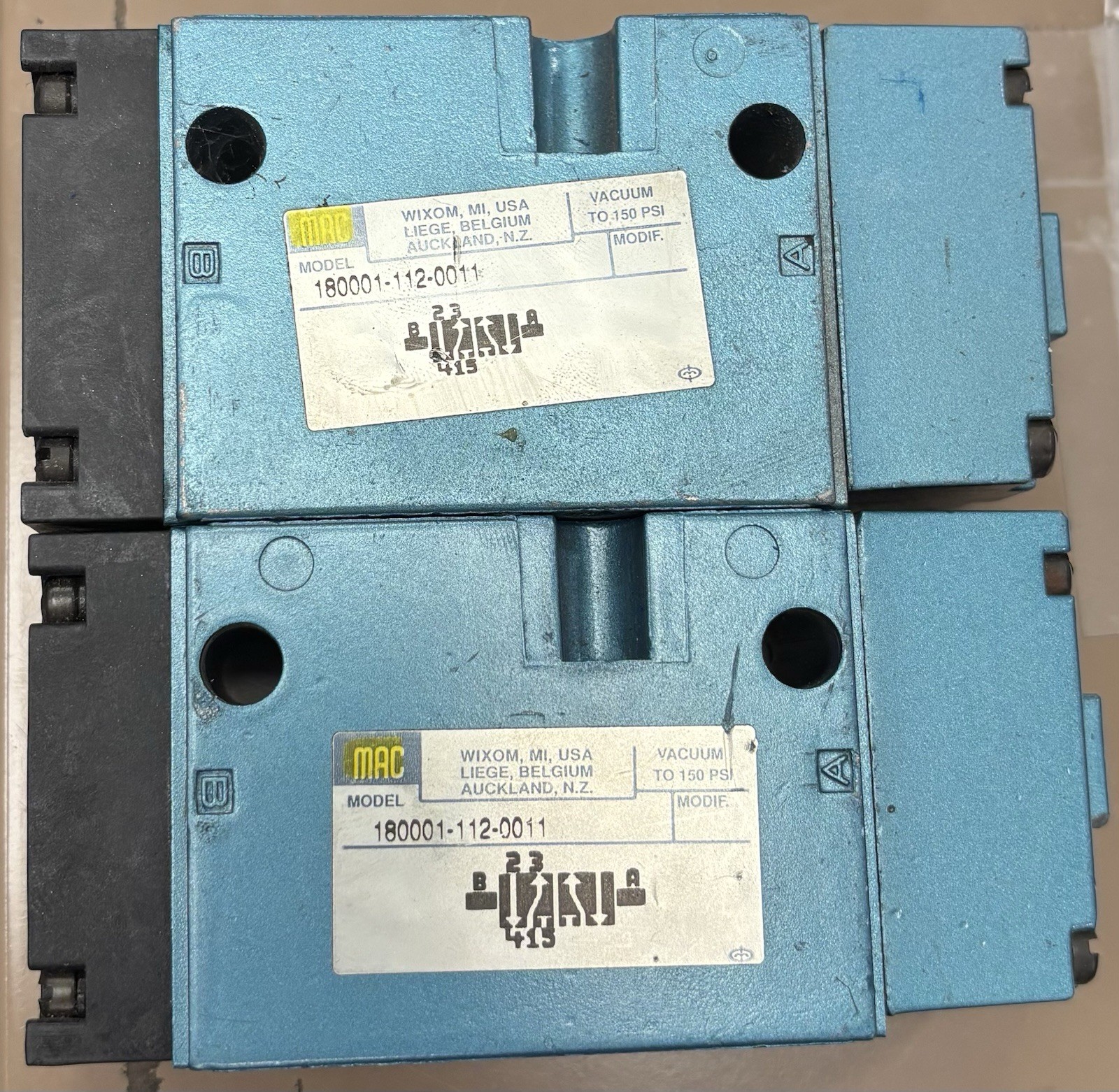 Mac Valves 180001-112-0011 4-Way Pneumatic Solenoid Valve