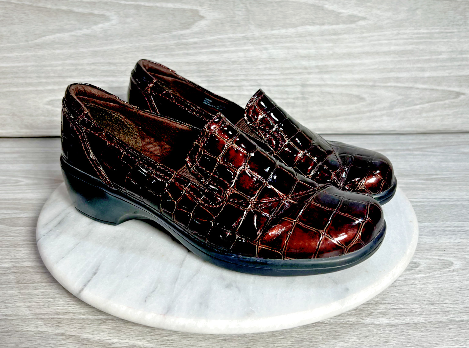 Clarks Bendables Loafers Womens 6.5 Brown Croc Embossed May Poppy 38634 Academia