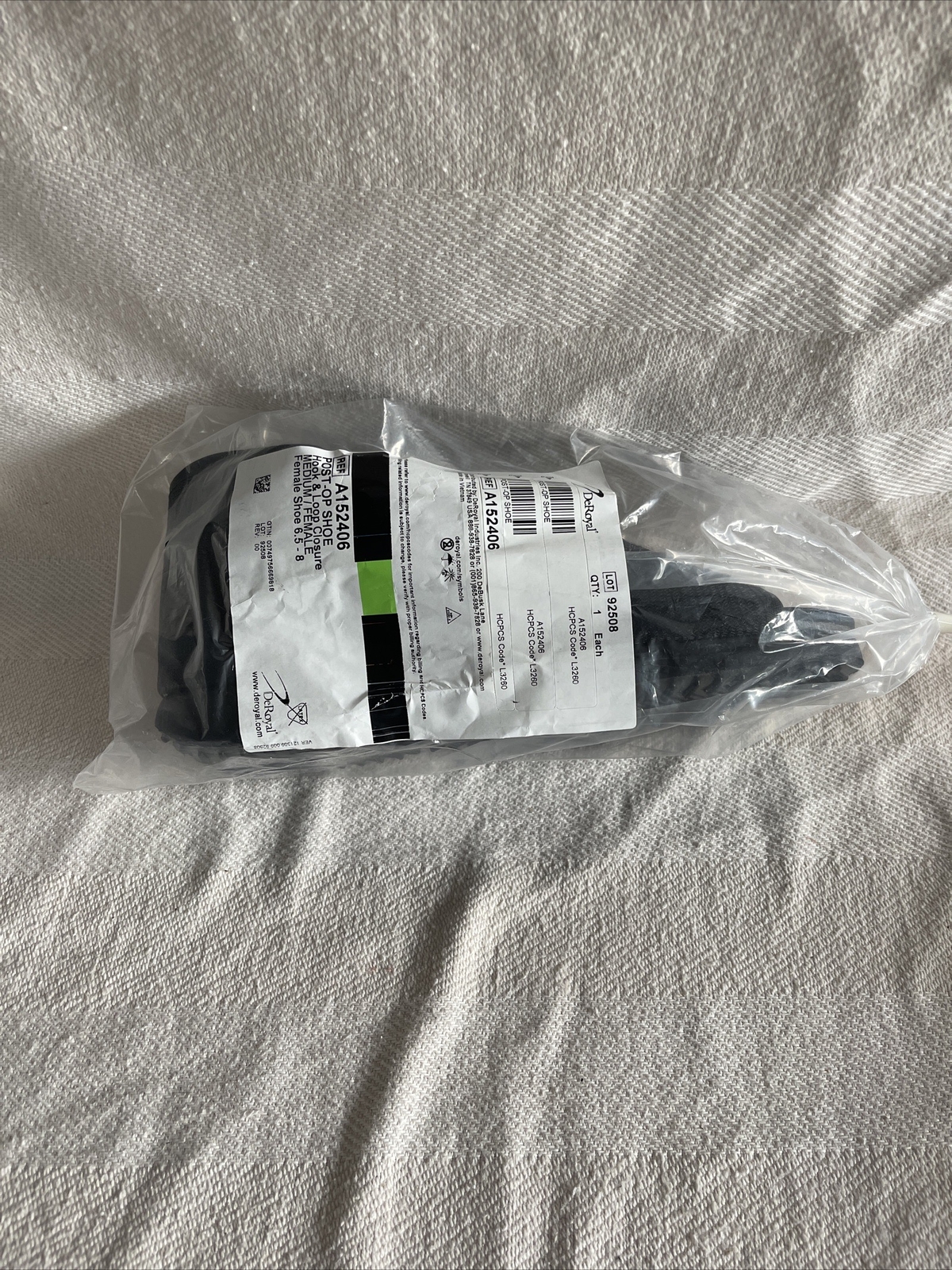 DeRoyal...Medium...Post Op Hook & Loop closure Shoe...Female Ref A152406 Black