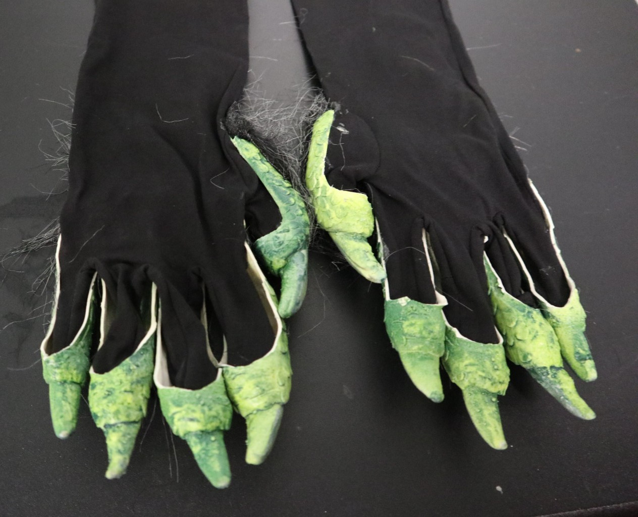 Beastly Monster Hands - Zagone Studios "Green Beast Gloves"