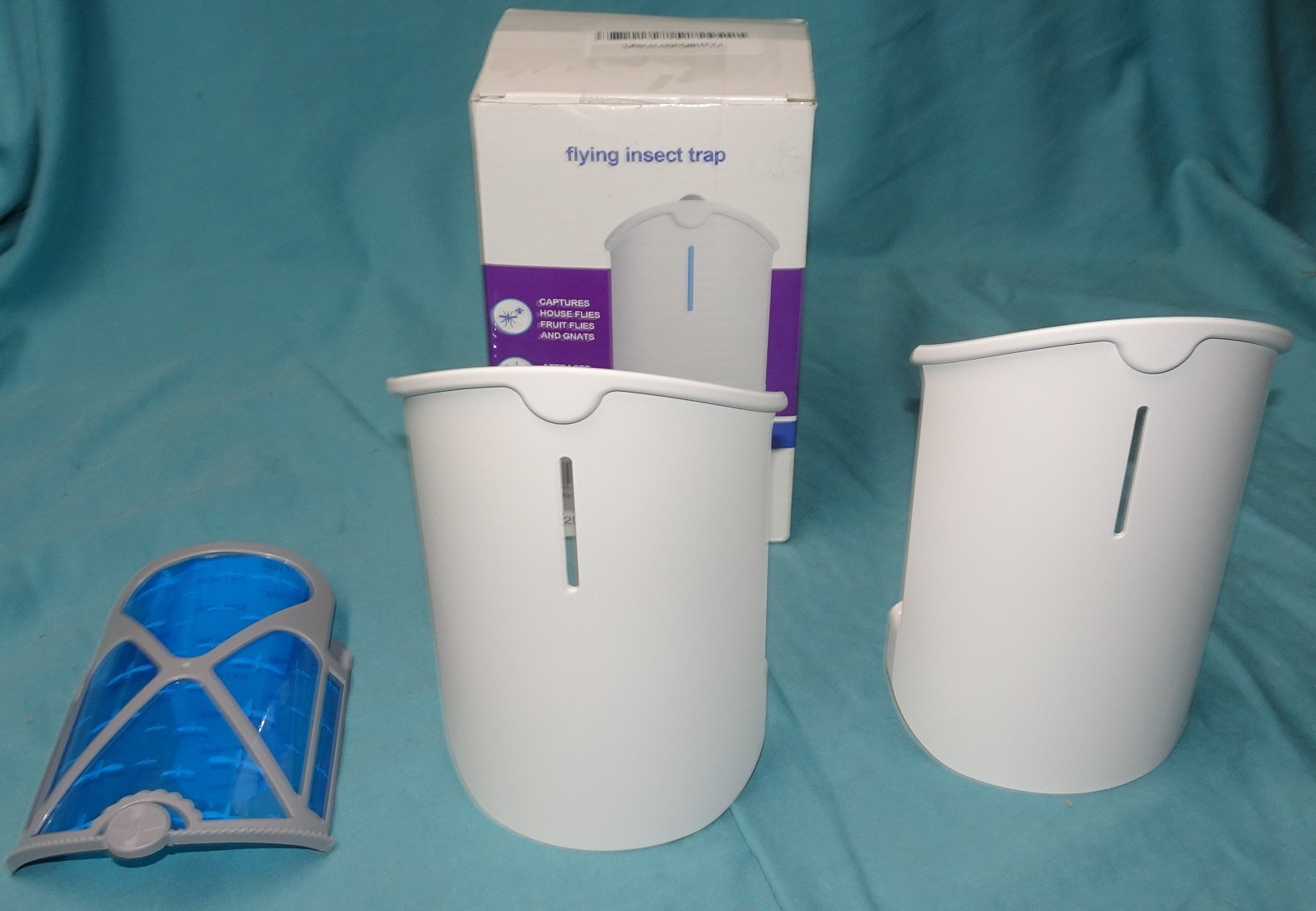 USED = Flying Insect LIGHT Trap HM364 2 Plug-In Base + 1 Cartridge
