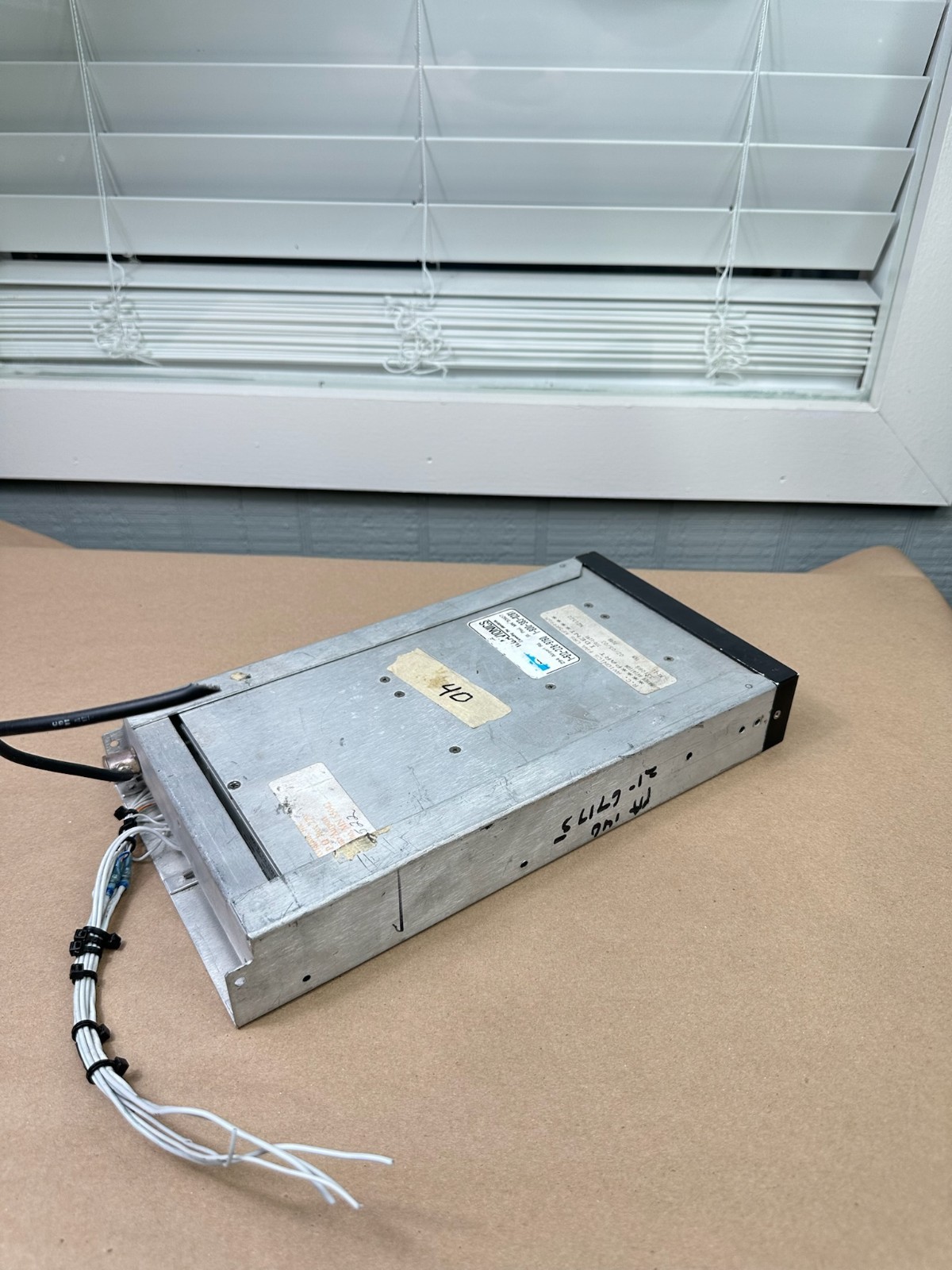 TKM MX11 Comm Radio 12V + Tray (D2774)