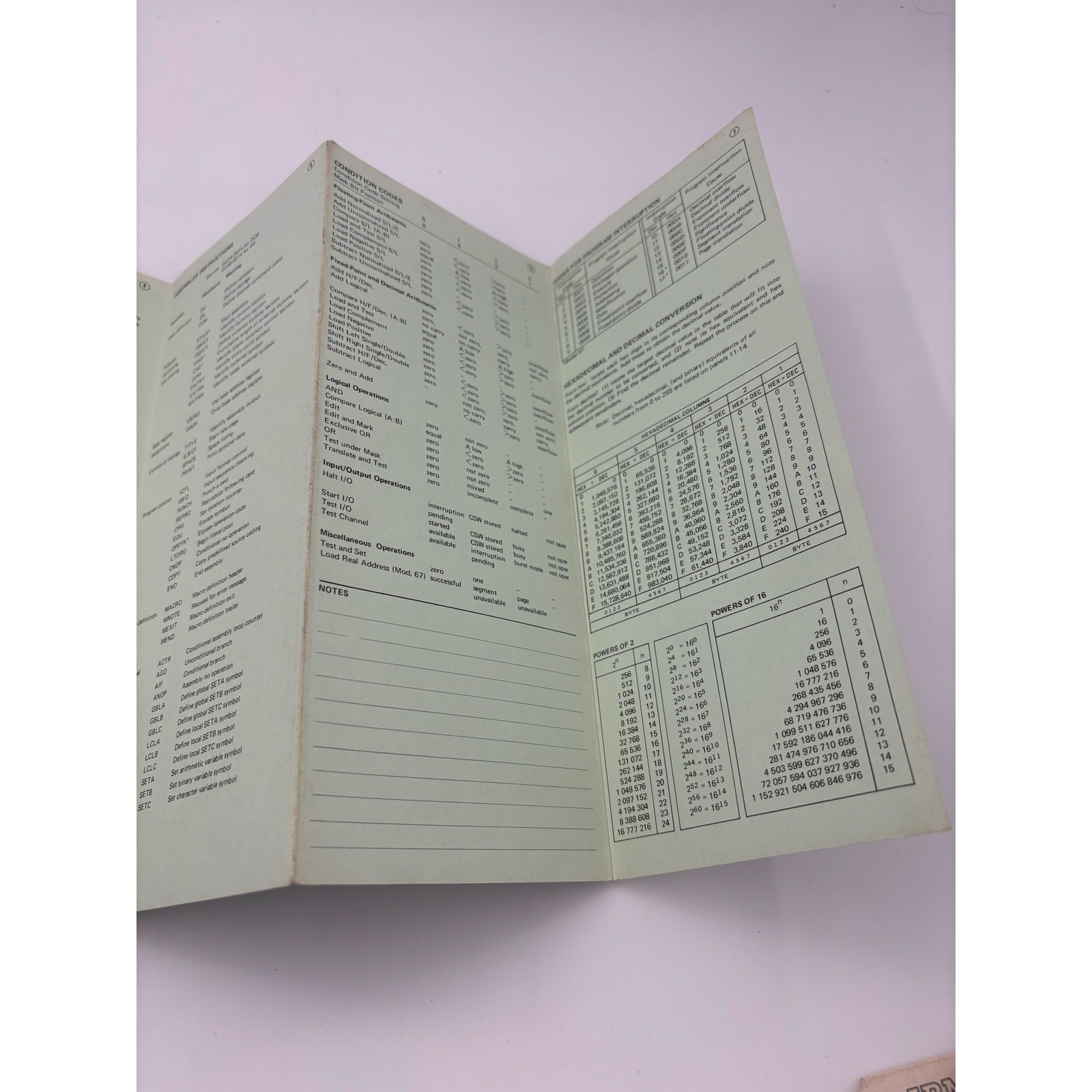 IBM SYSTEM/360 REFERENCE DATA BROCHURE X20-1703-9 USED