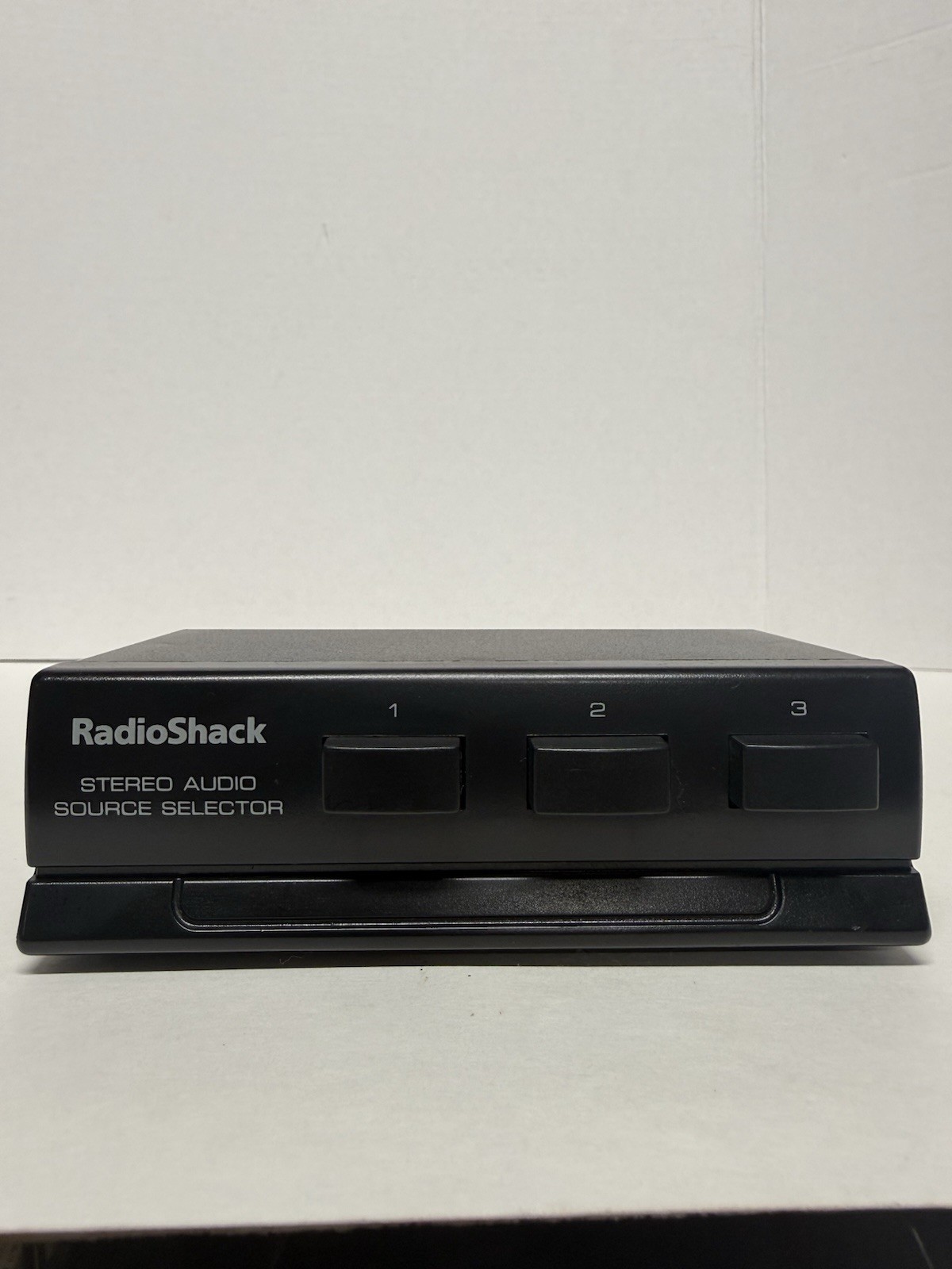 Radio Shack Stereo Audio Source Selector (42-2112) 3 IN - 1 OUT