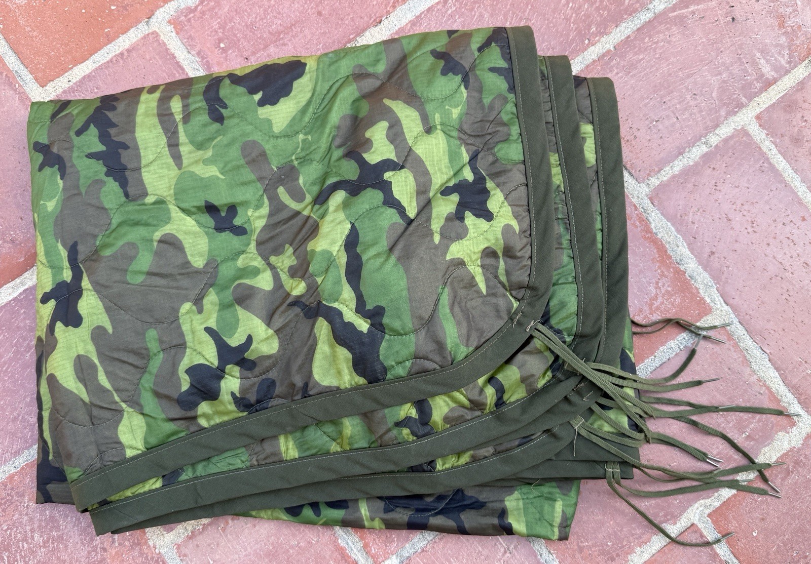 VTG 1985 US GI Army USMC Poncho Liner Blanket ERDL Woodland Camo NEW NOS
