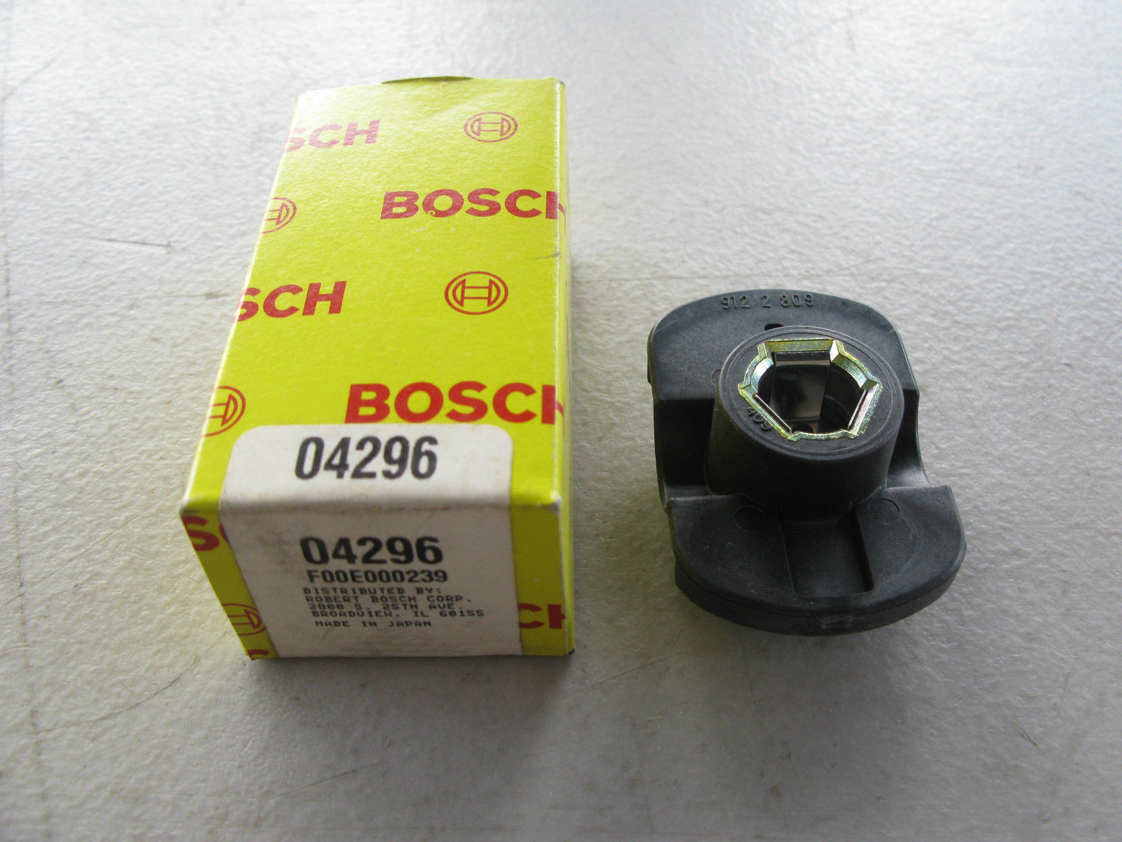 Chevy Dodge Ford Mazda Mitsubishi (1988-1997) Bosch Distributor Rotor (04296)