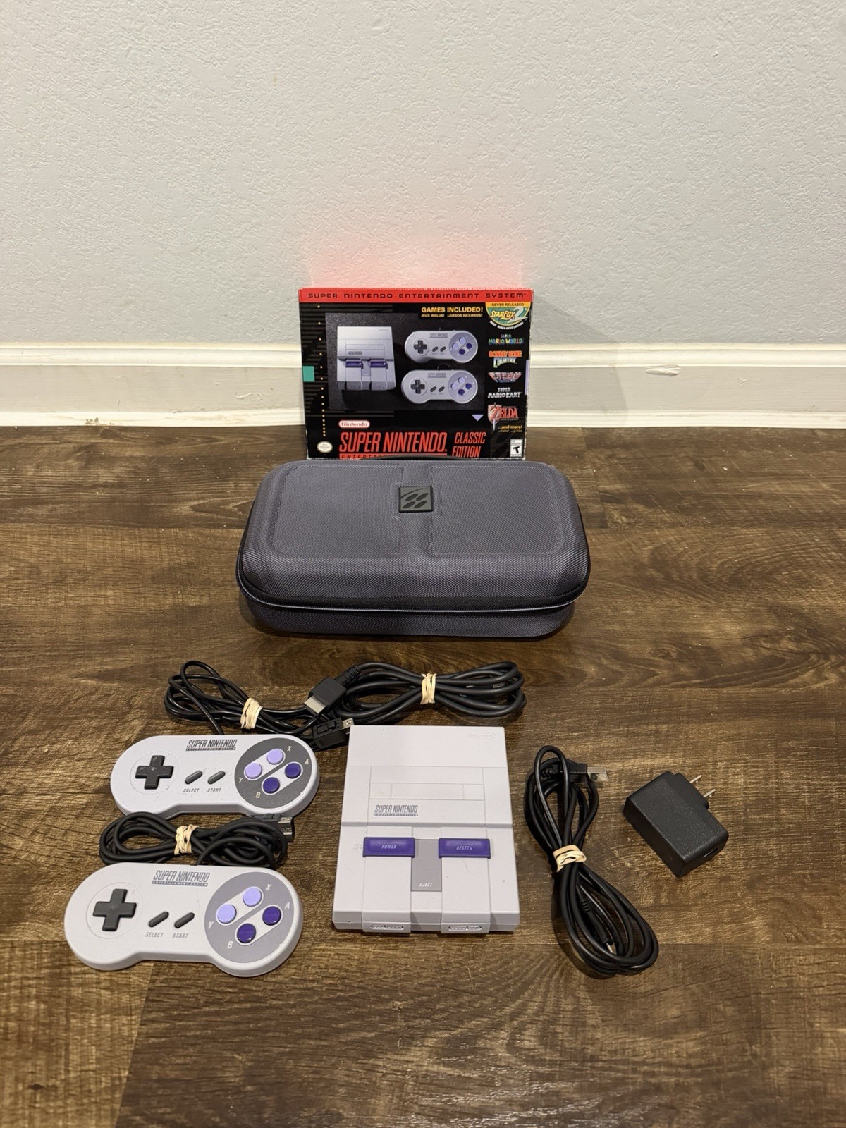 Nintendo SNES Classic Edition Mini Console Complete W/ Box & Carrying case