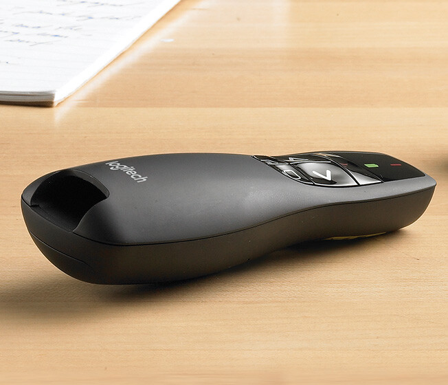 LOGITECH R400 LASER PRESENTATION REMOTE LASER POINTER, NEW