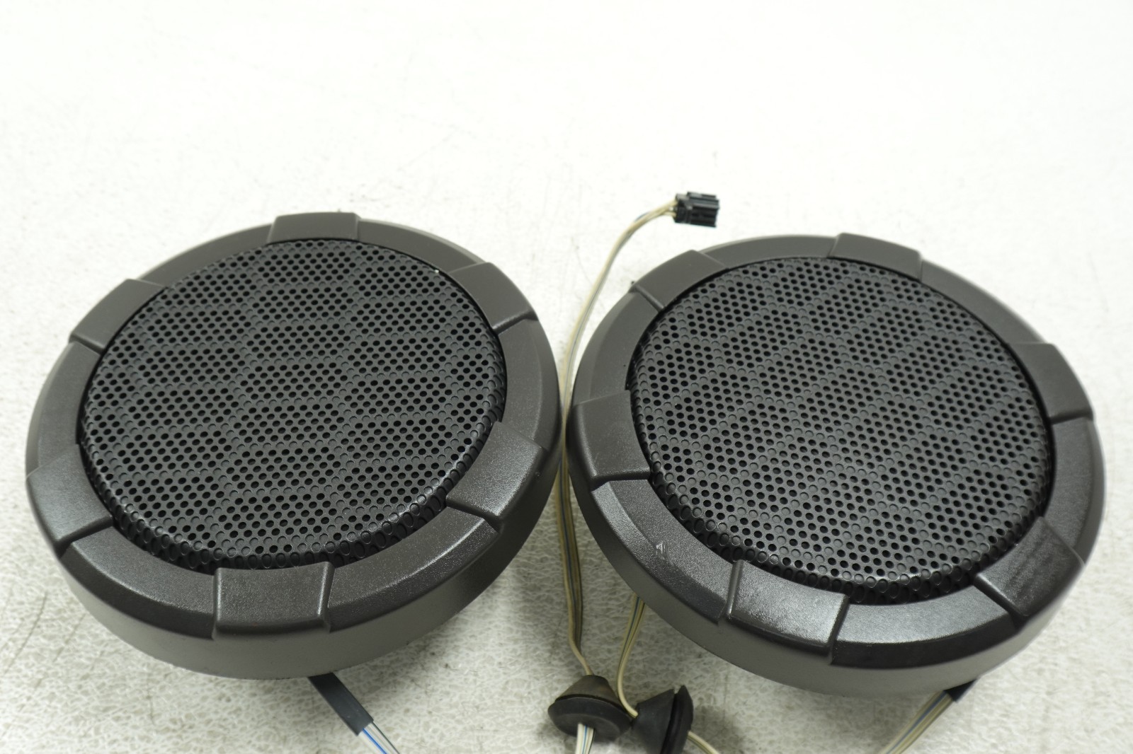 2005-2009 OEM Ford Mustang Door Panel Shaker 500 Front Lower Subwoofer Speakers
